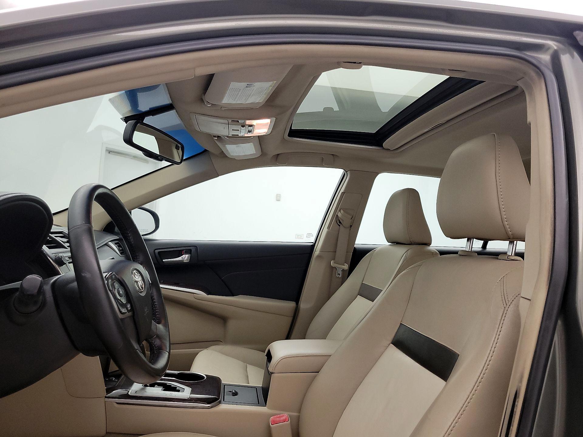 Thumbnail: 2014 Toyota Camry - 19