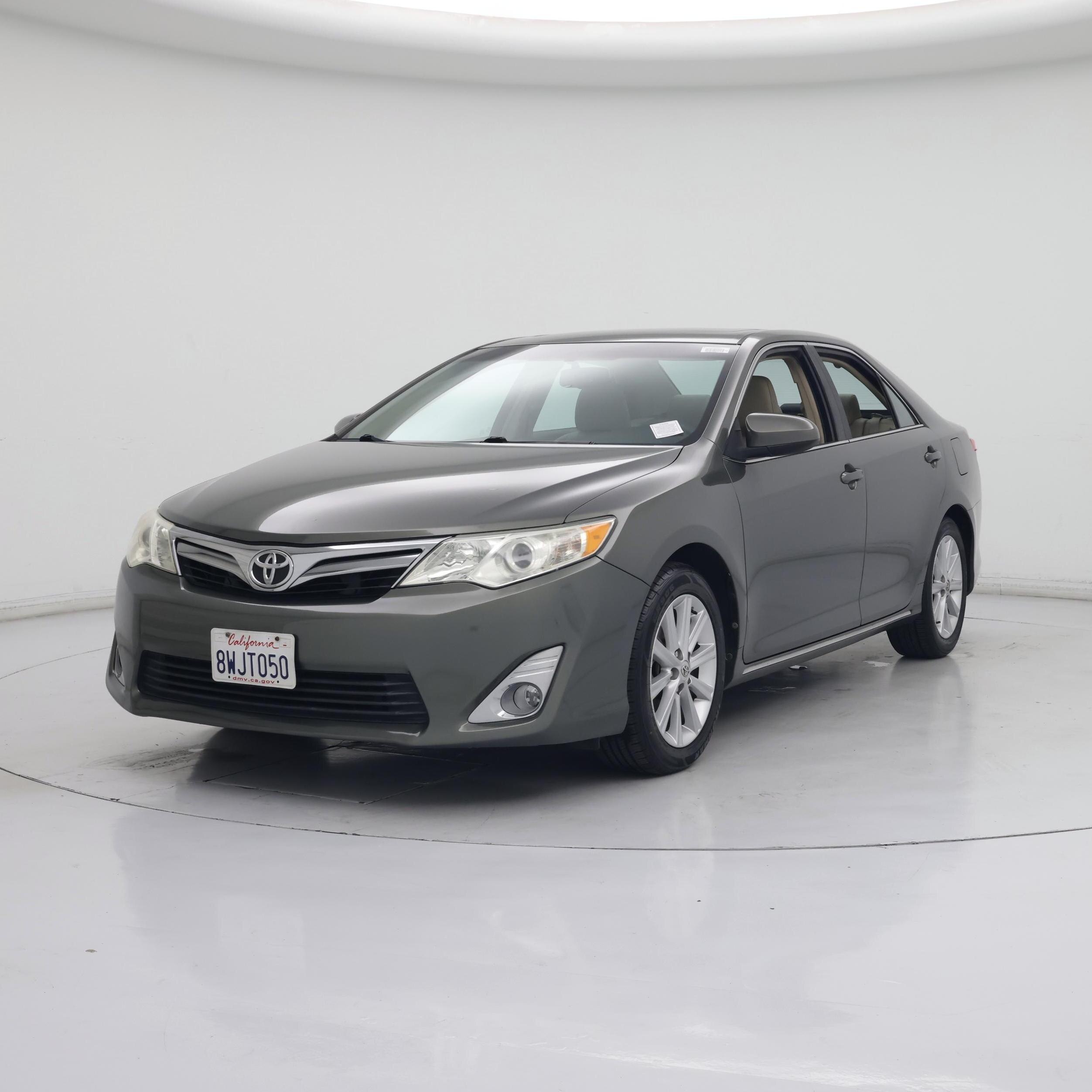 Thumbnail: 2014 Toyota Camry - 4