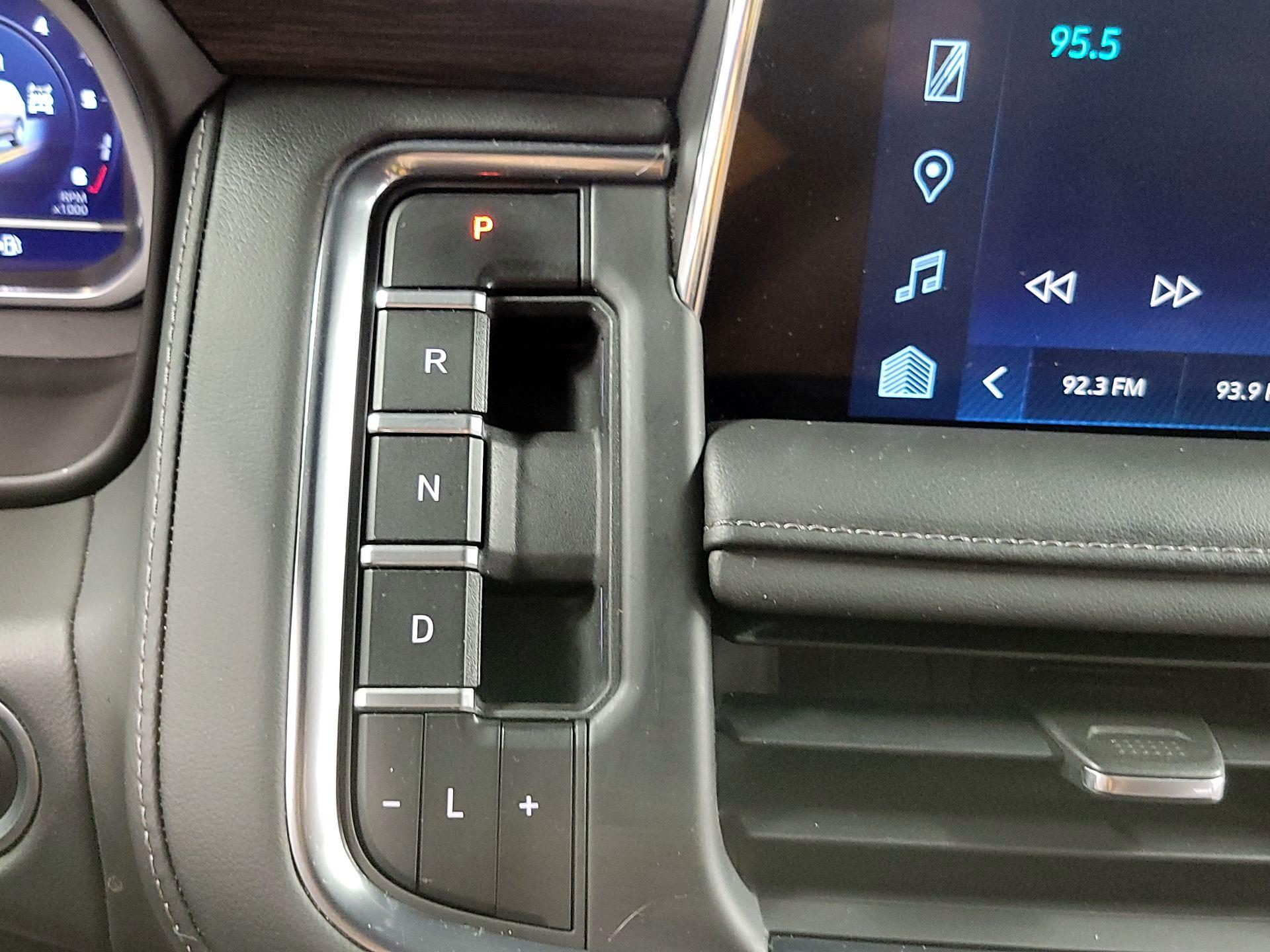 Thumbnail: 2023 Chevrolet Suburban - 16