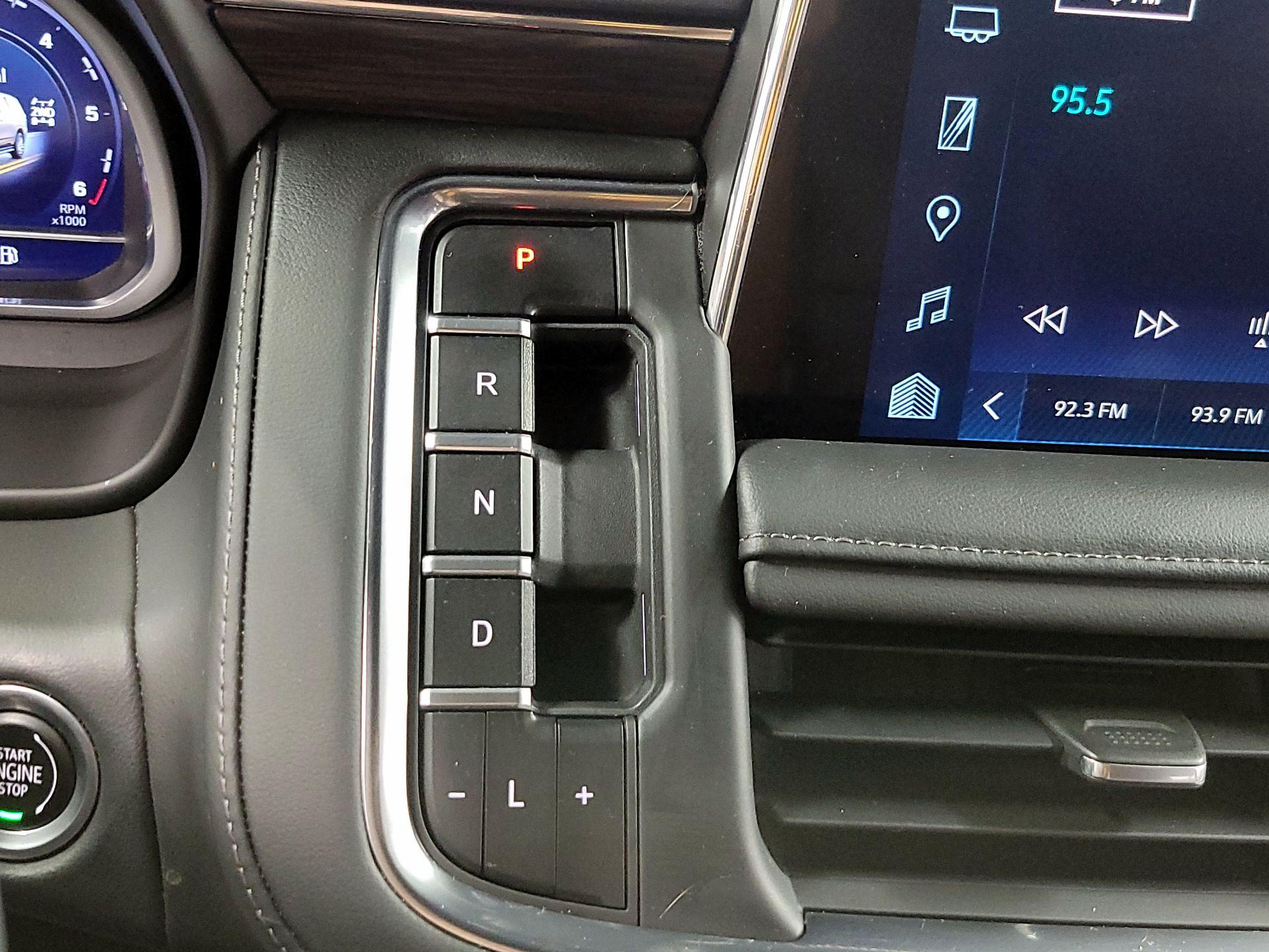 Thumbnail: 2023 Chevrolet Suburban - 17