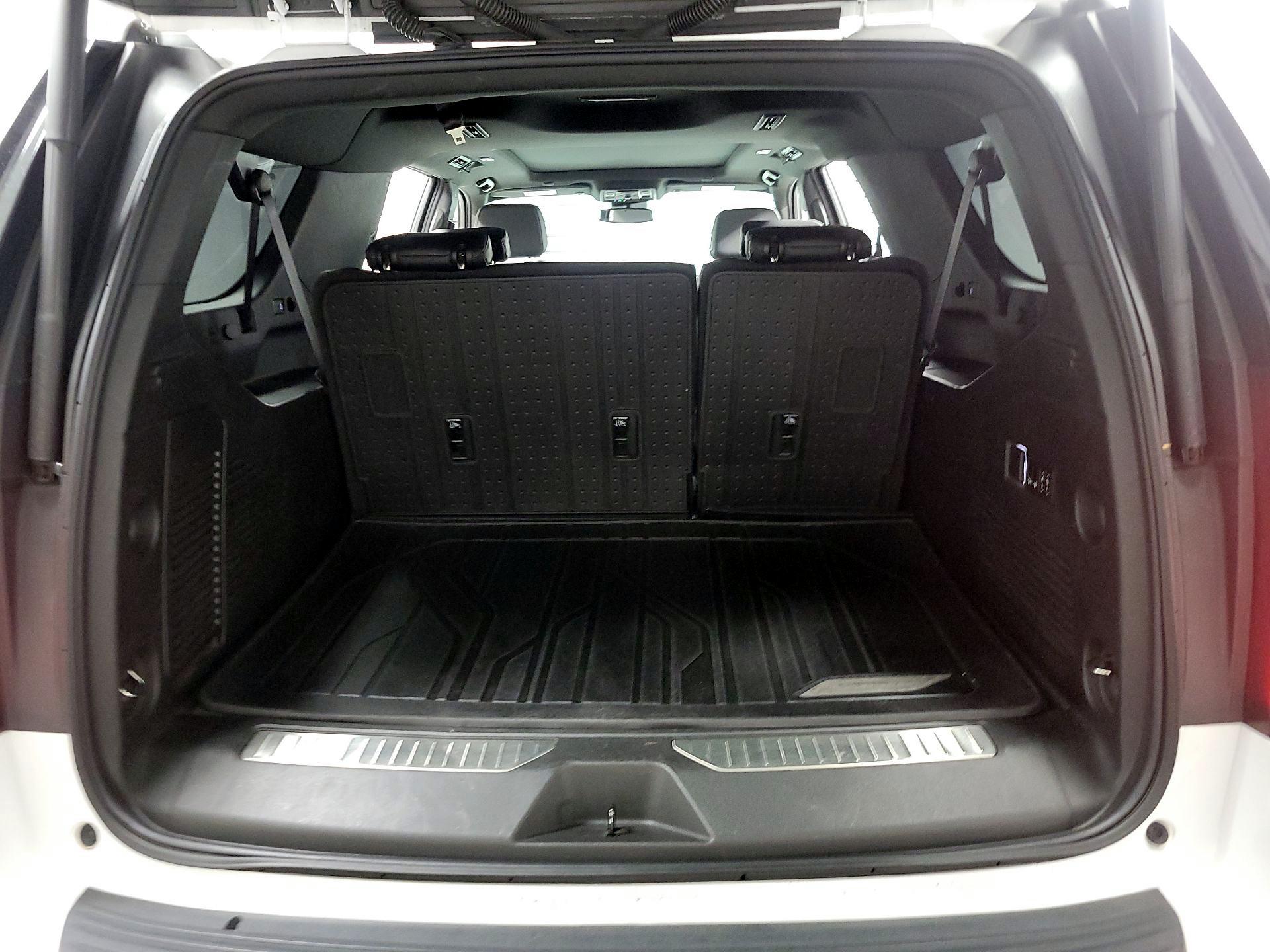 Thumbnail: 2023 Chevrolet Suburban - 19