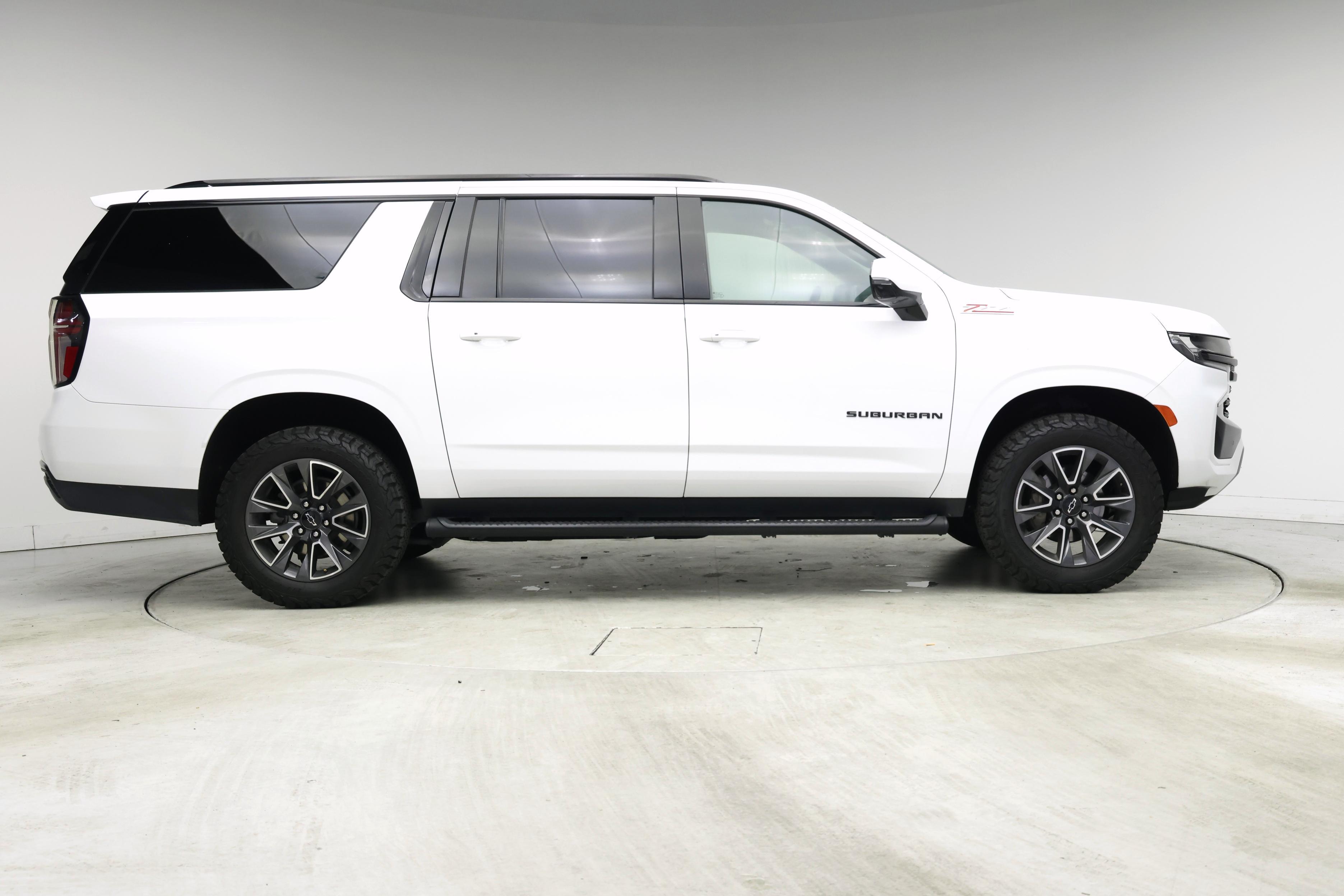 Thumbnail: 2023 Chevrolet Suburban - 7