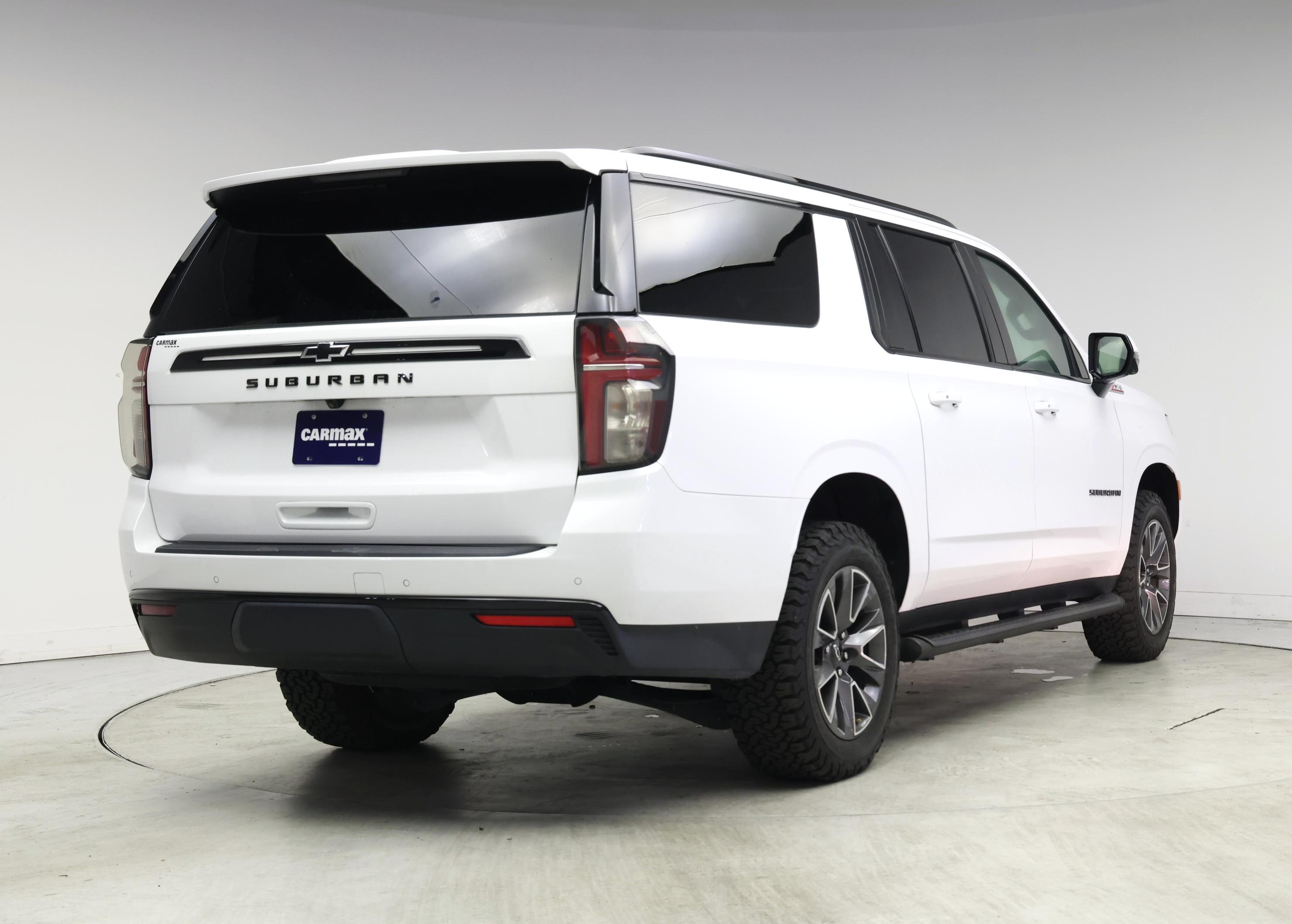 Thumbnail: 2023 Chevrolet Suburban - 8