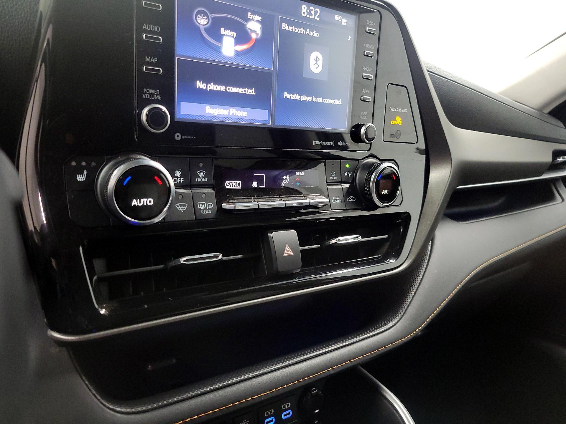 Thumbnail: 2022 Toyota Highlander - 16