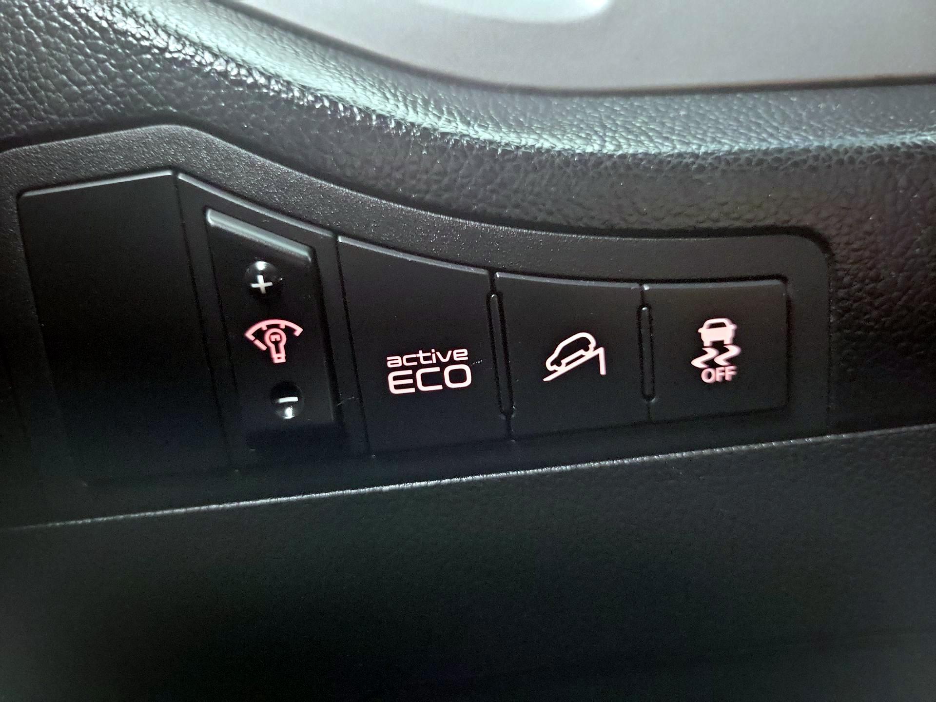 Thumbnail: 2016 Kia Sportage - 13