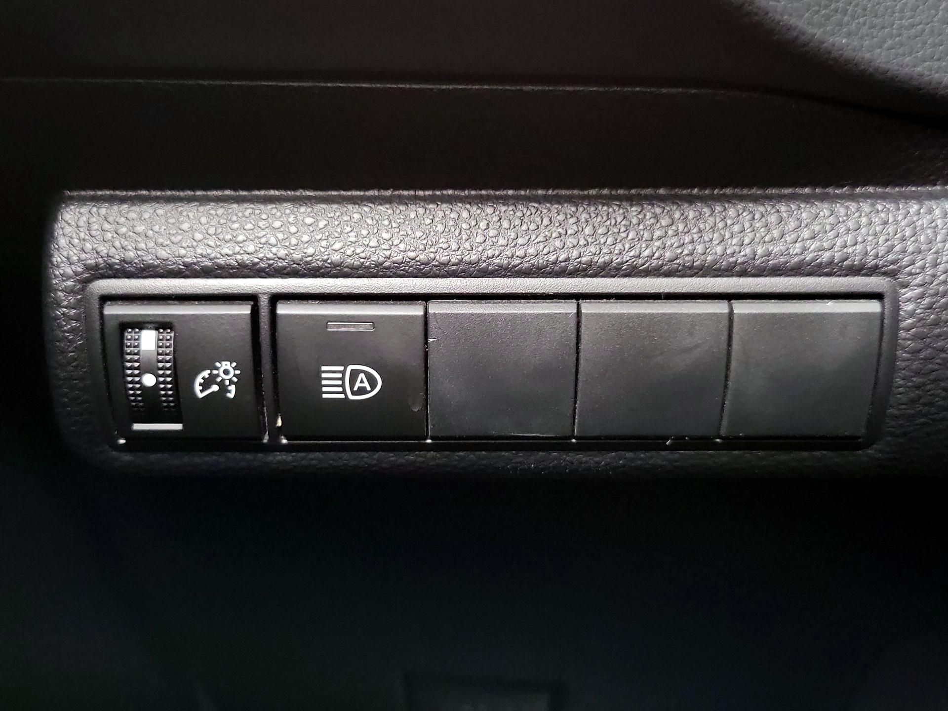 Thumbnail: 2023 Toyota Corolla - 13