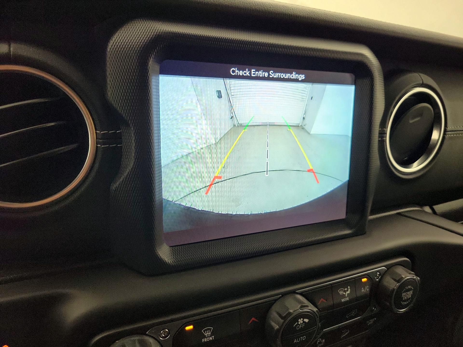 Thumbnail: 2019 Jeep Wrangler - 15