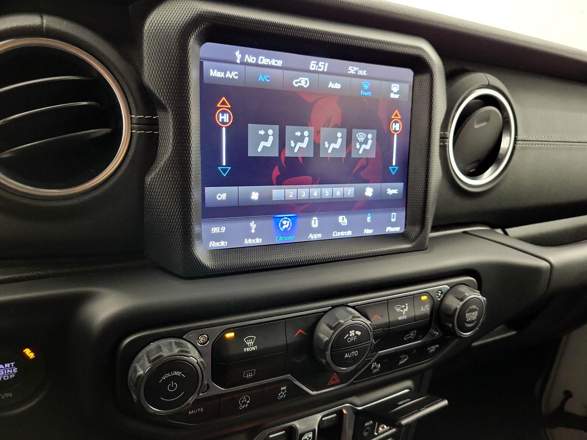 Thumbnail: 2019 Jeep Wrangler - 17