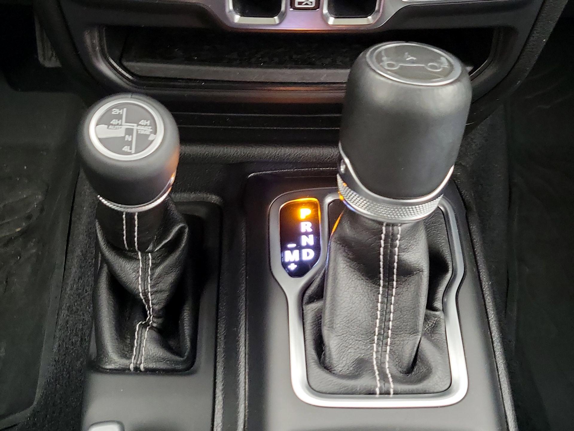 Thumbnail: 2019 Jeep Wrangler - 18