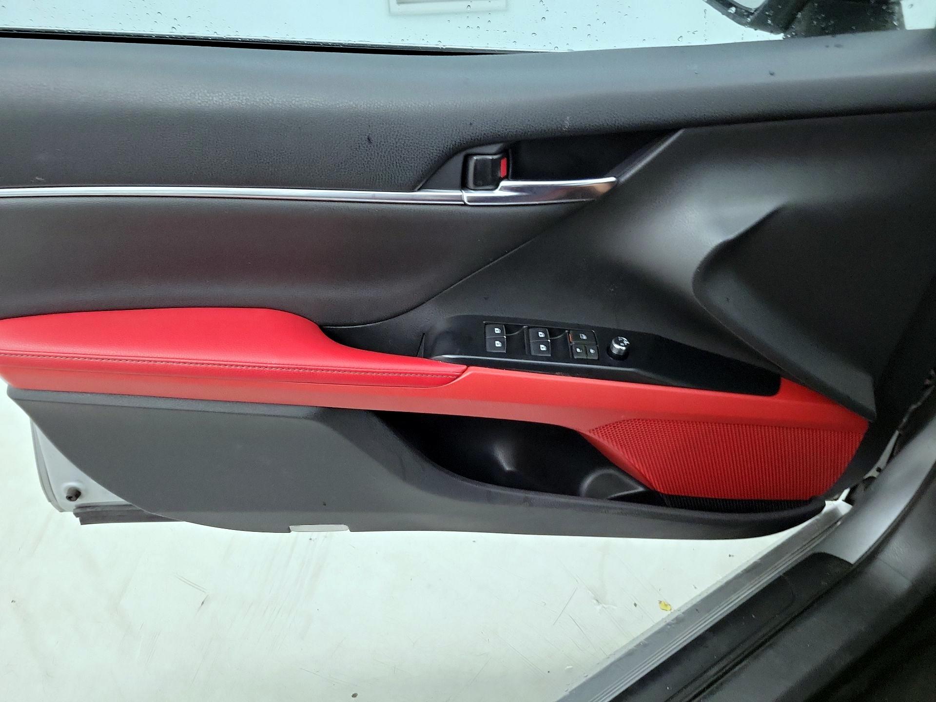 Thumbnail: 2019 Toyota Camry - 12