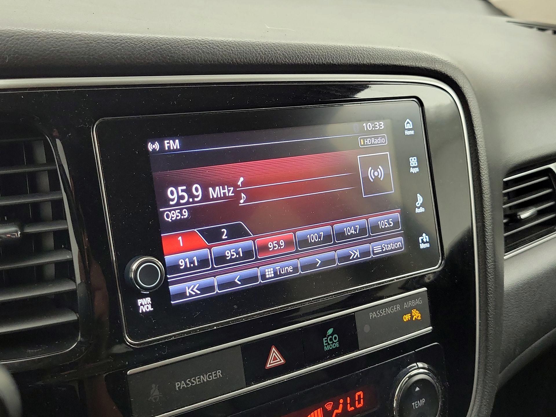 Thumbnail: 2019 Mitsubishi Outlander - 14