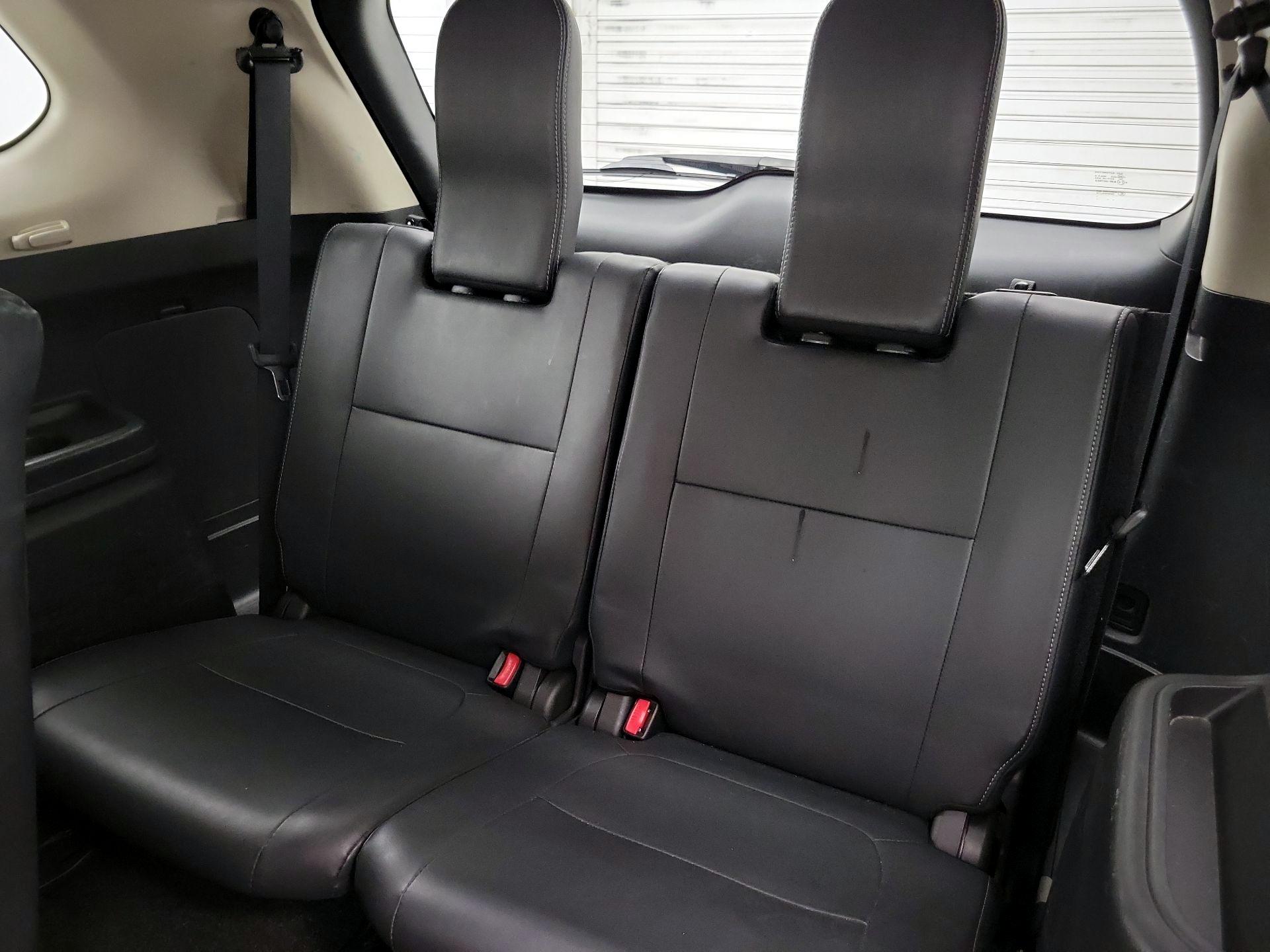 Thumbnail: 2019 Mitsubishi Outlander - 19