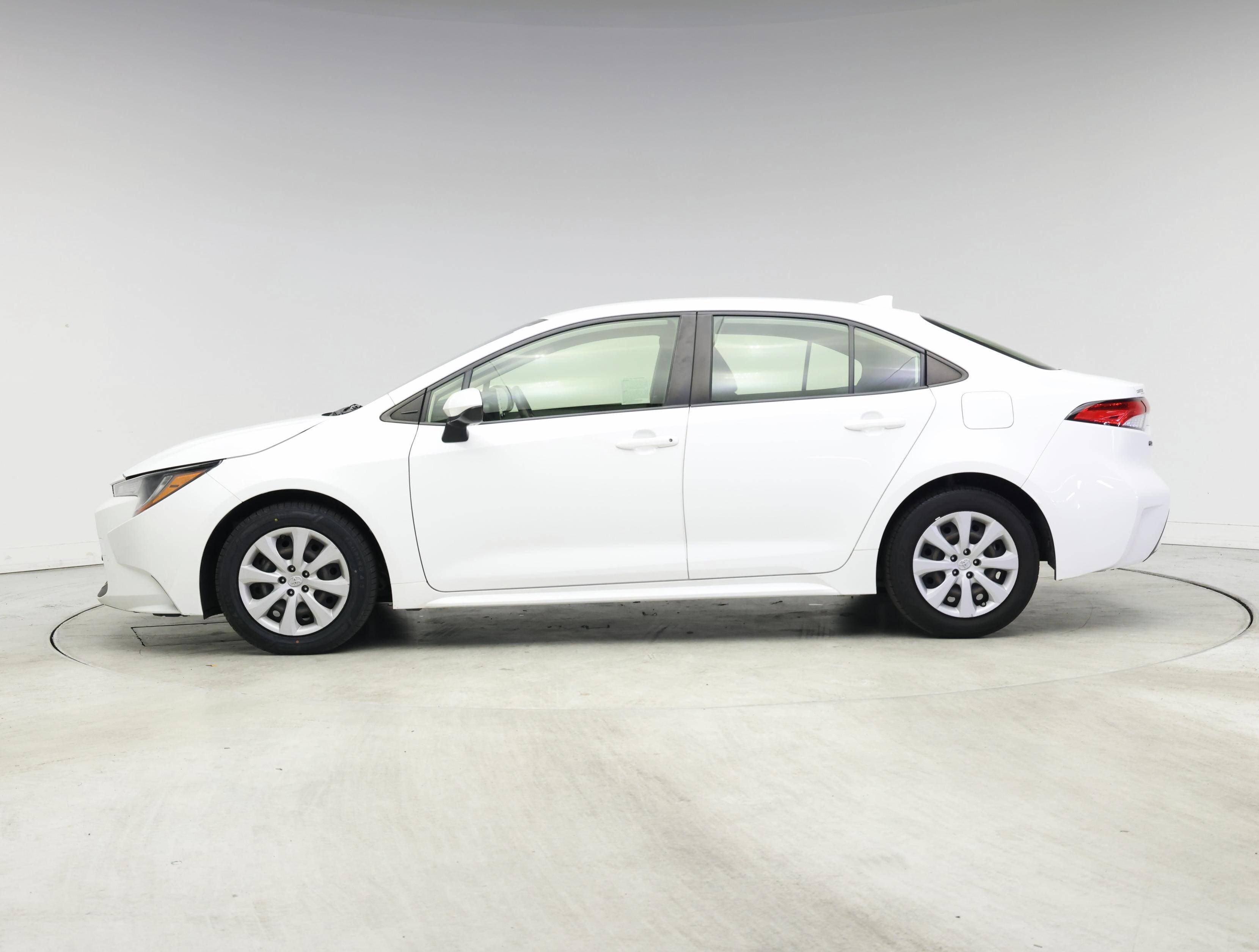 Thumbnail: 2022 Toyota Corolla - 3