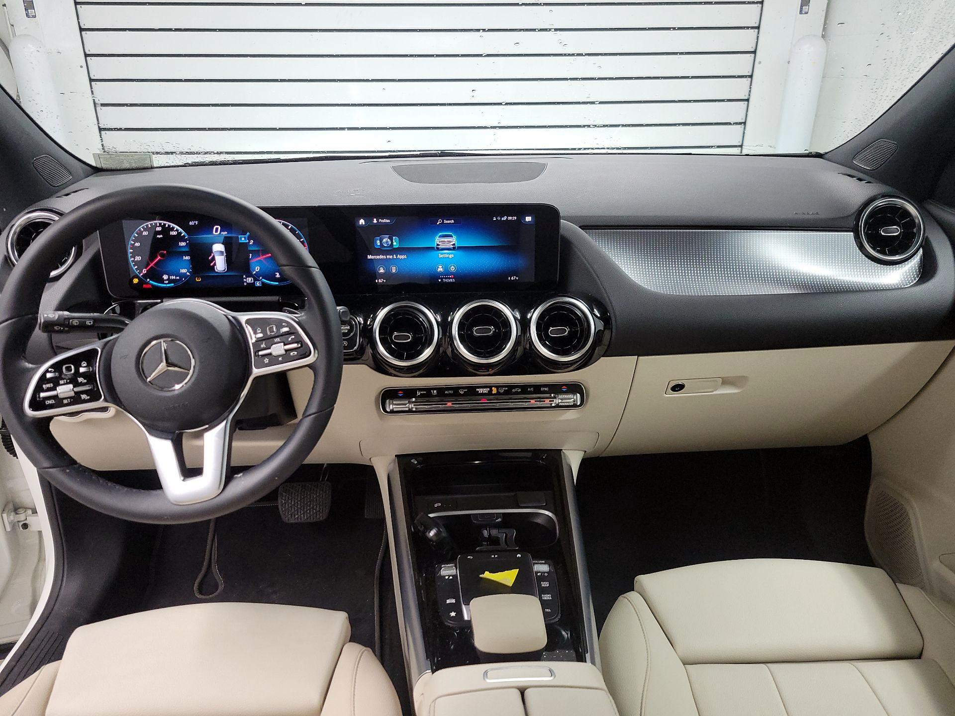 Thumbnail: 2022 Mercedes-Benz GLA - 9