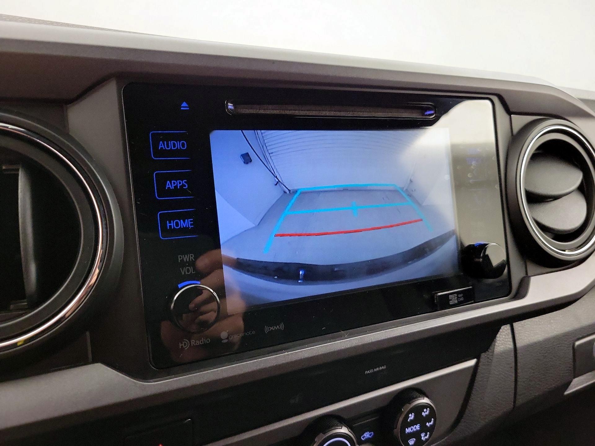 Thumbnail: 2019 Toyota Tacoma - 15