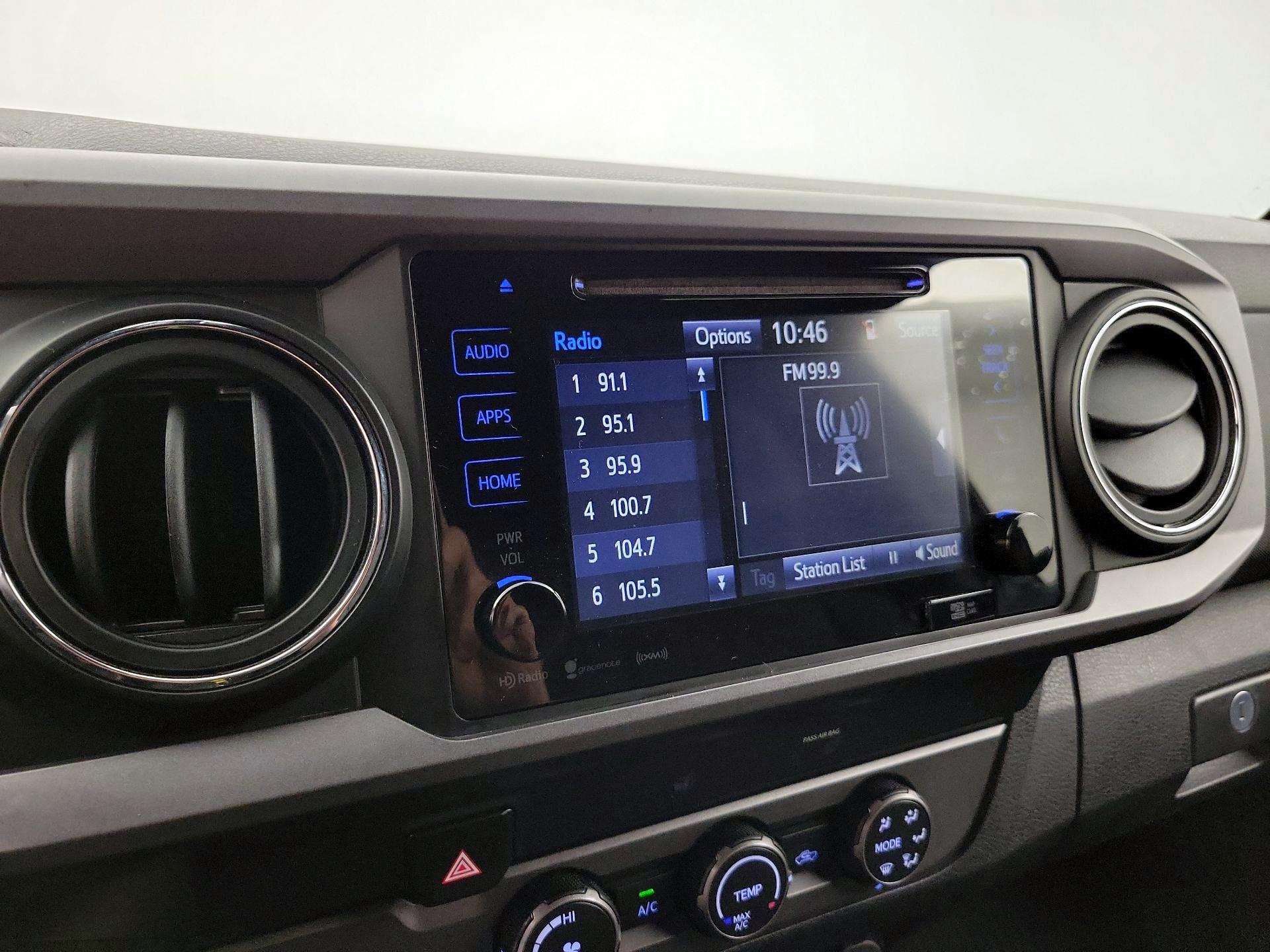 Thumbnail: 2019 Toyota Tacoma - 16