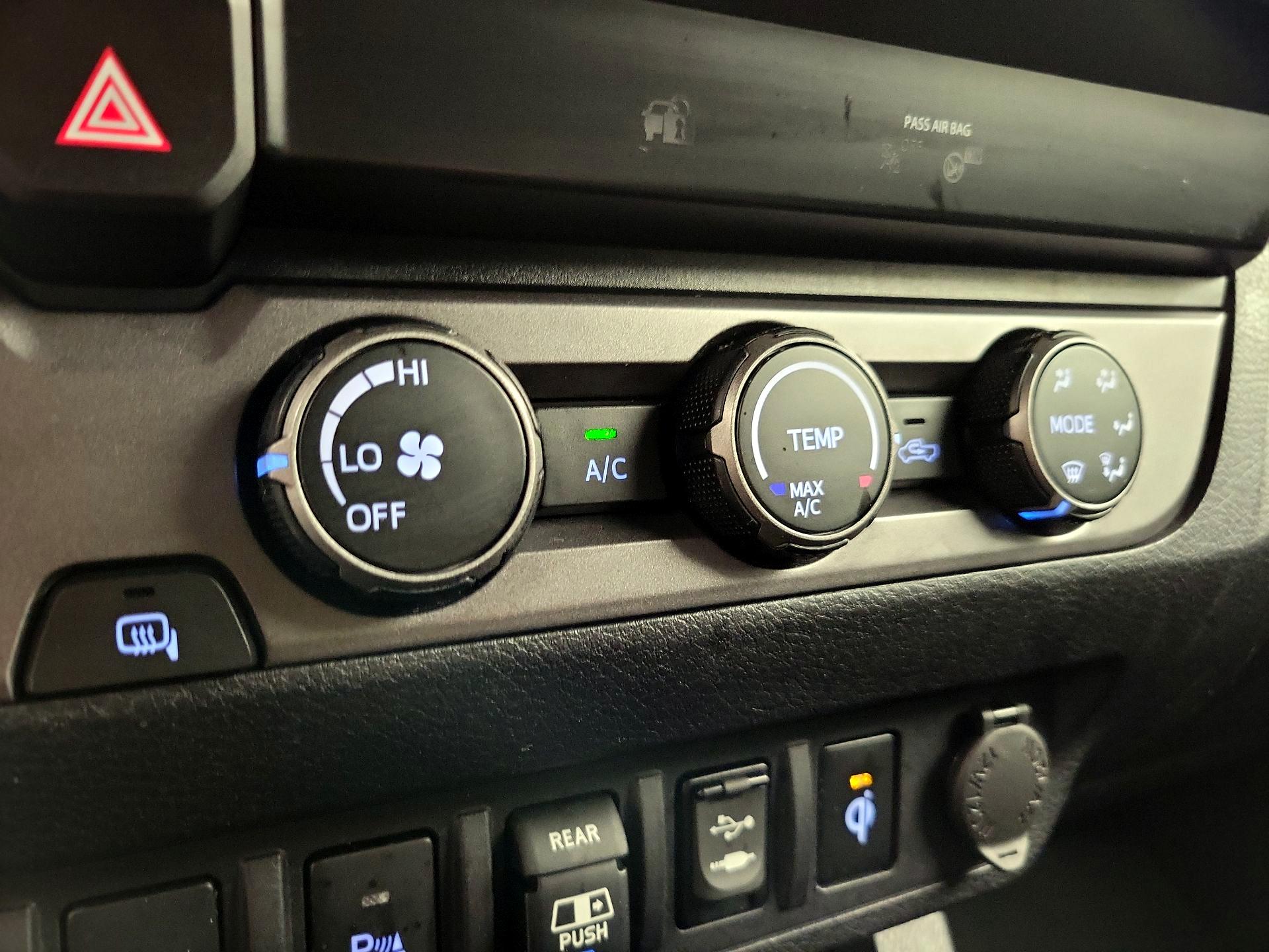 Thumbnail: 2019 Toyota Tacoma - 17