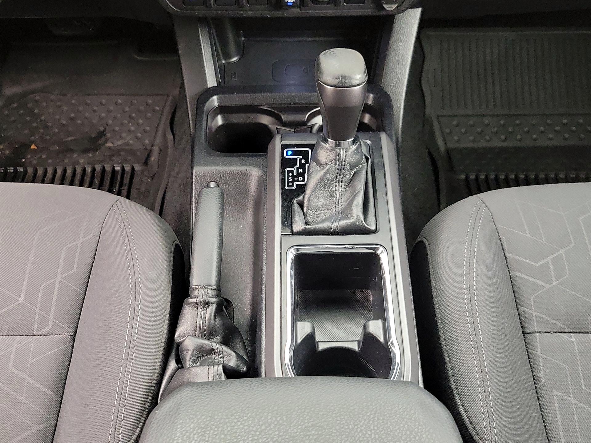 Thumbnail: 2019 Toyota Tacoma - 18