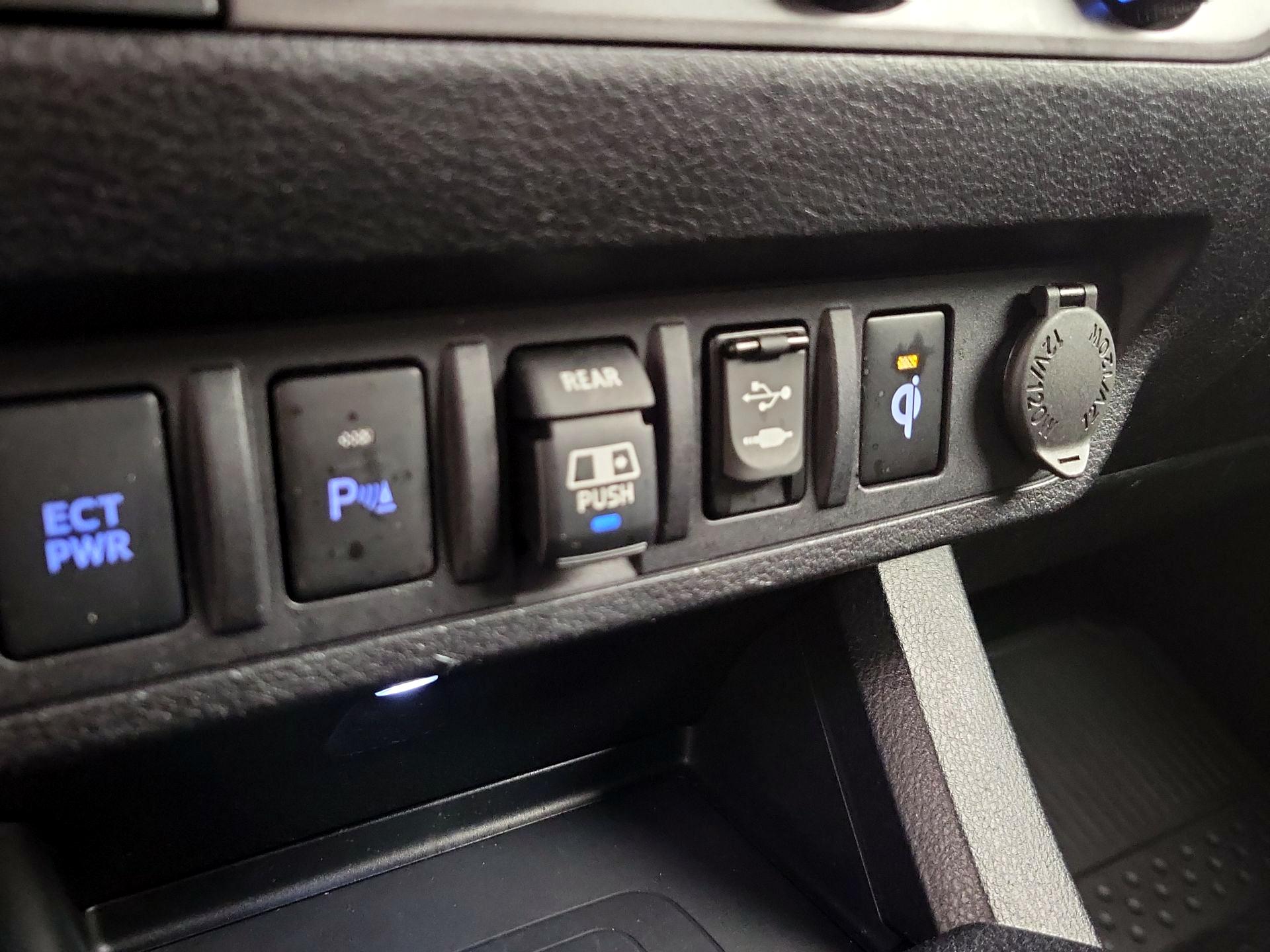 Thumbnail: 2019 Toyota Tacoma - 19