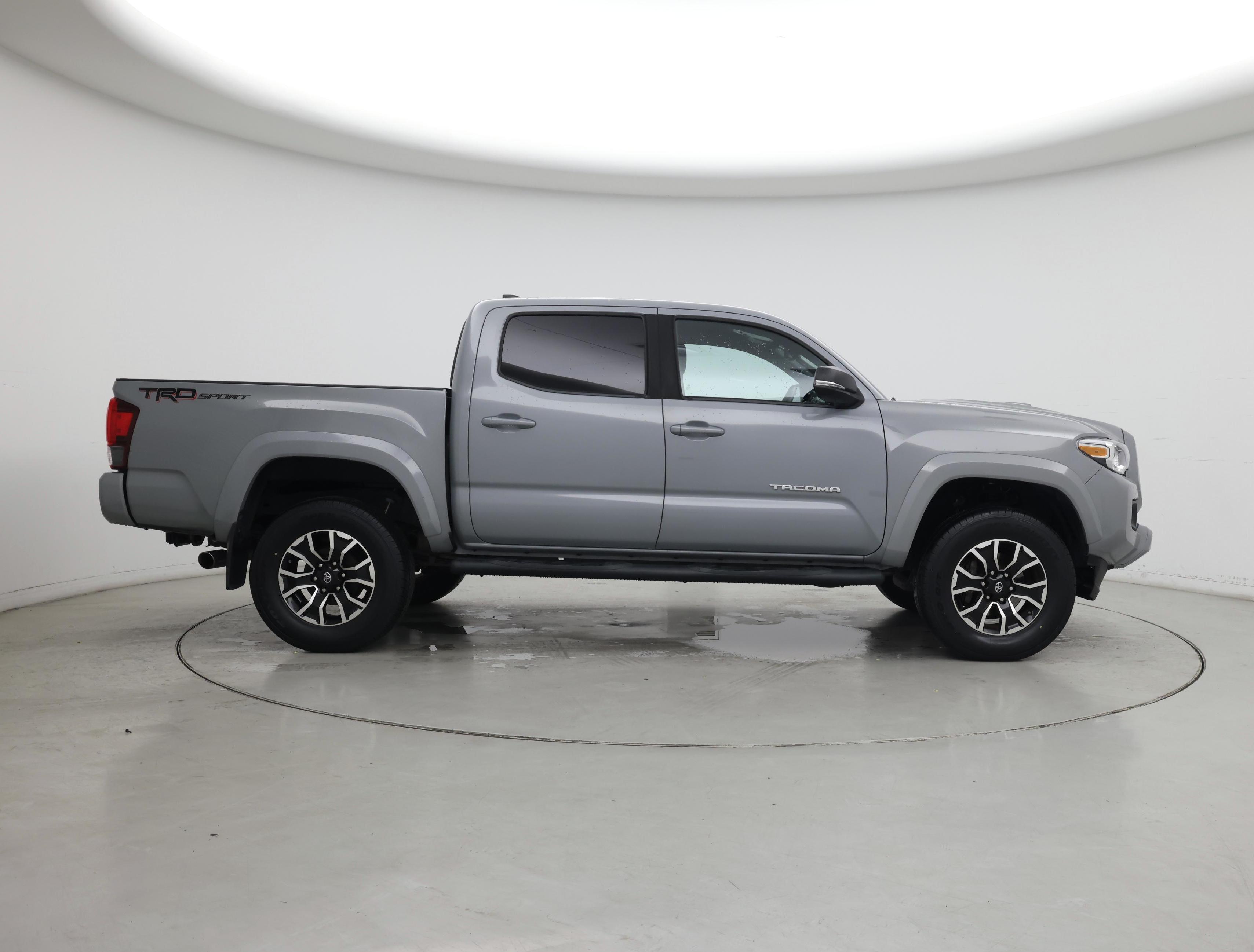 Thumbnail: 2019 Toyota Tacoma - 7