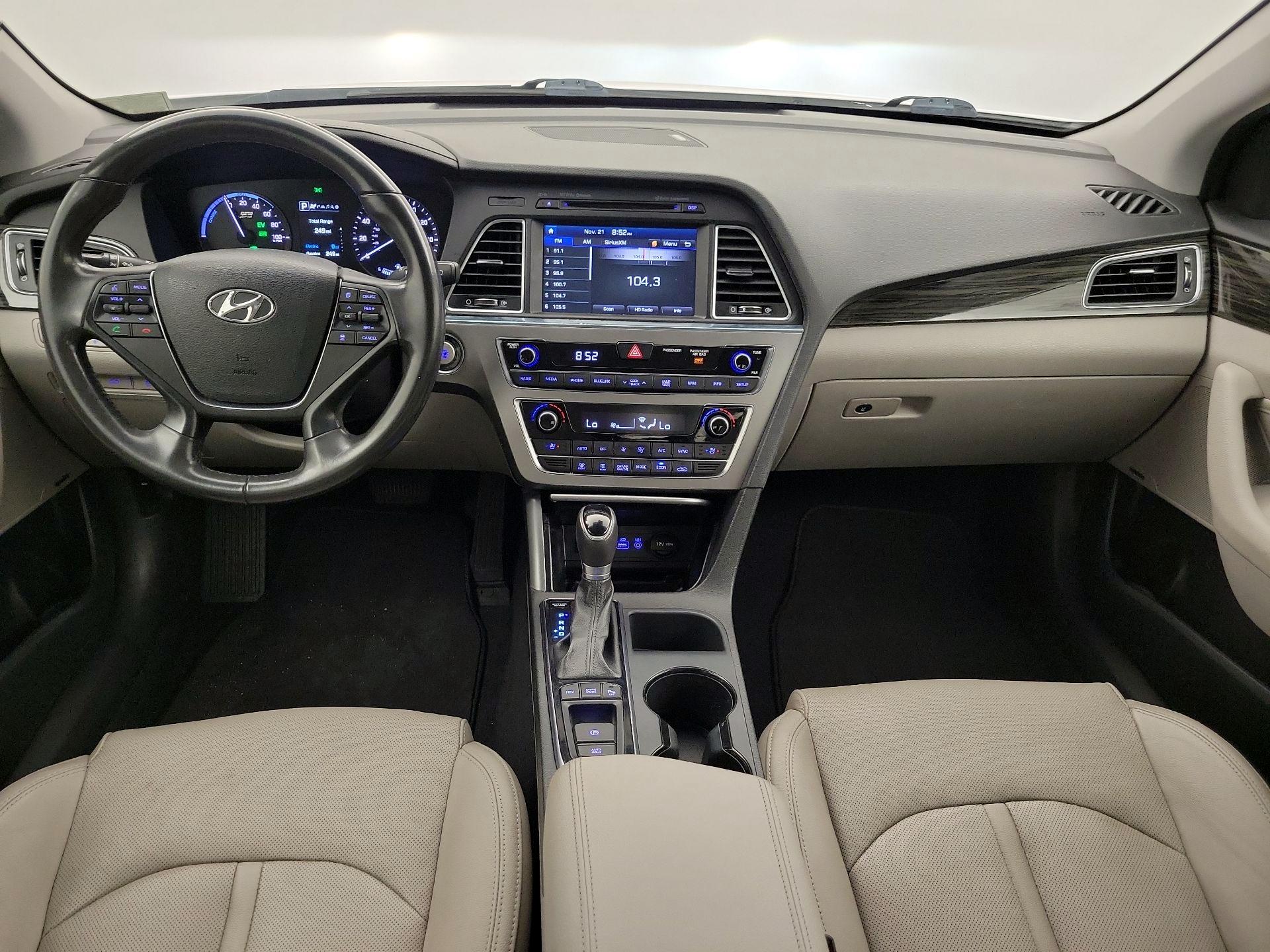 Thumbnail: 2017 Hyundai Sonata - 9
