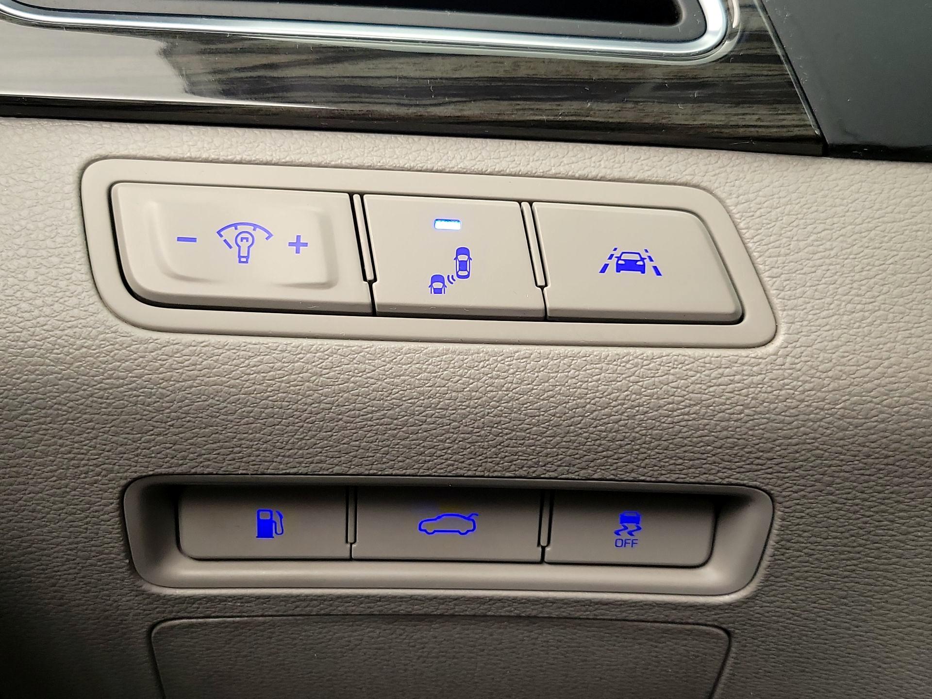 Thumbnail: 2017 Hyundai Sonata - 13