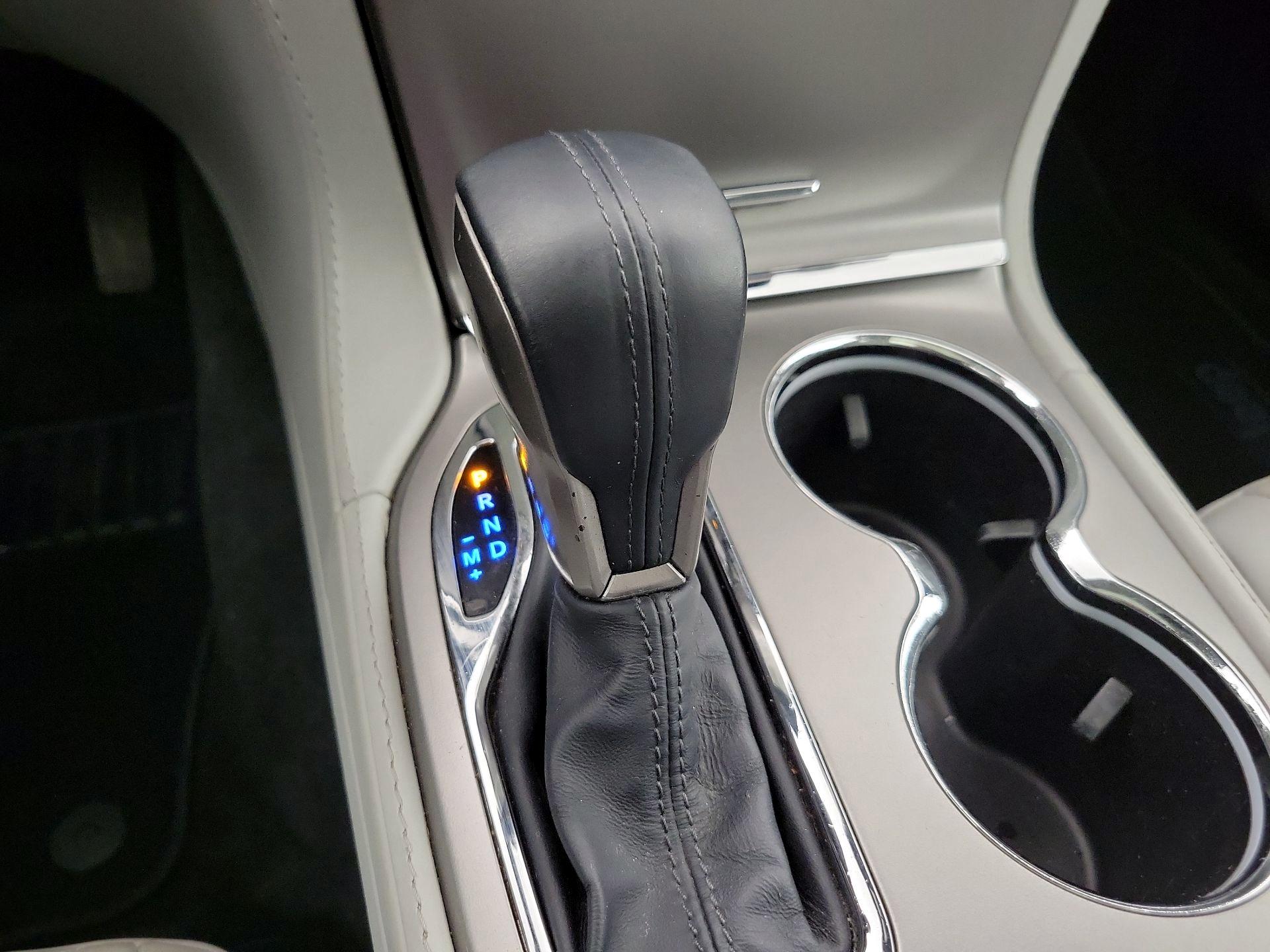 Thumbnail: 2017 Jeep Grand Cherokee - 18