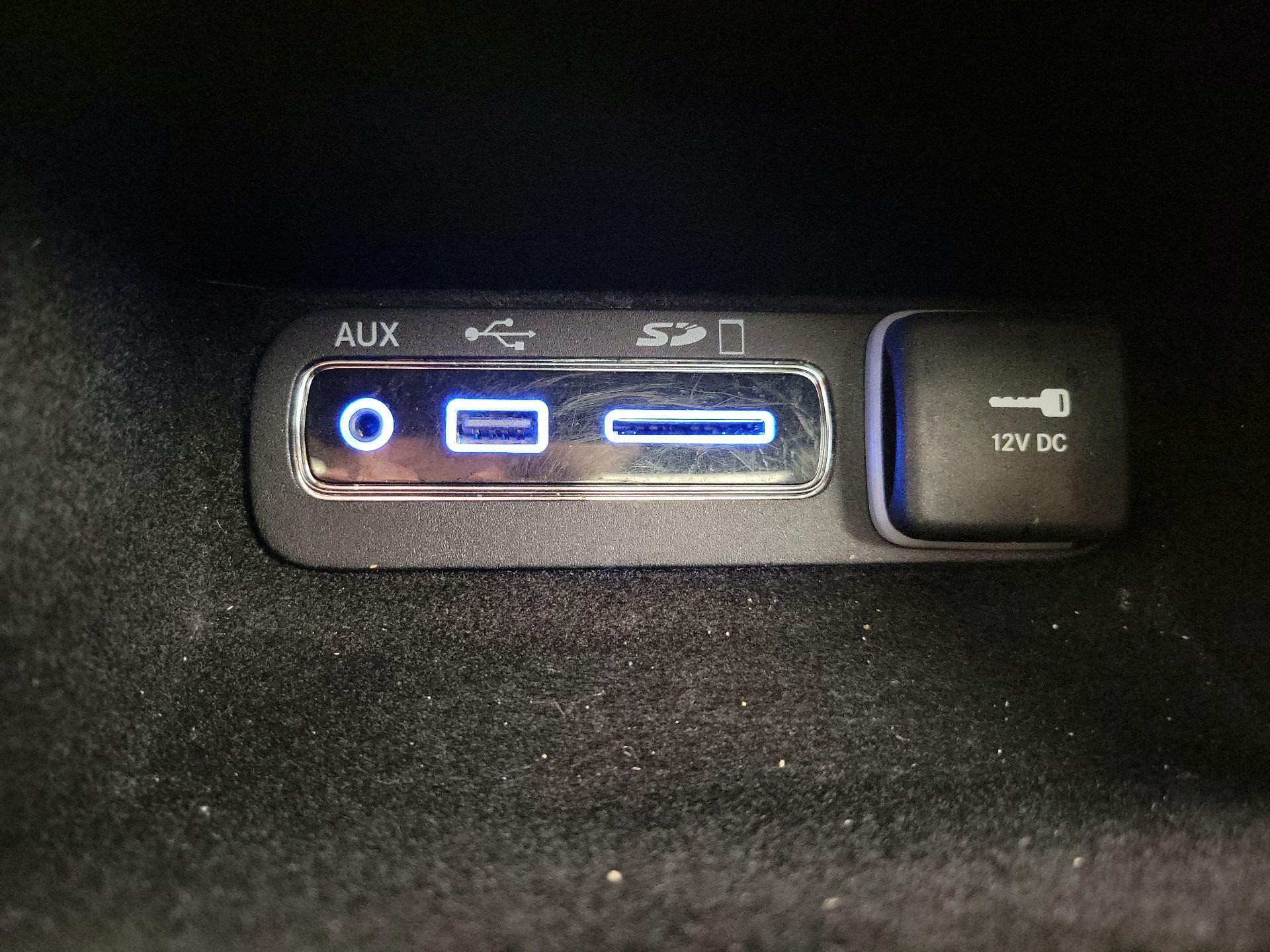 Thumbnail: 2017 Jeep Grand Cherokee - 19