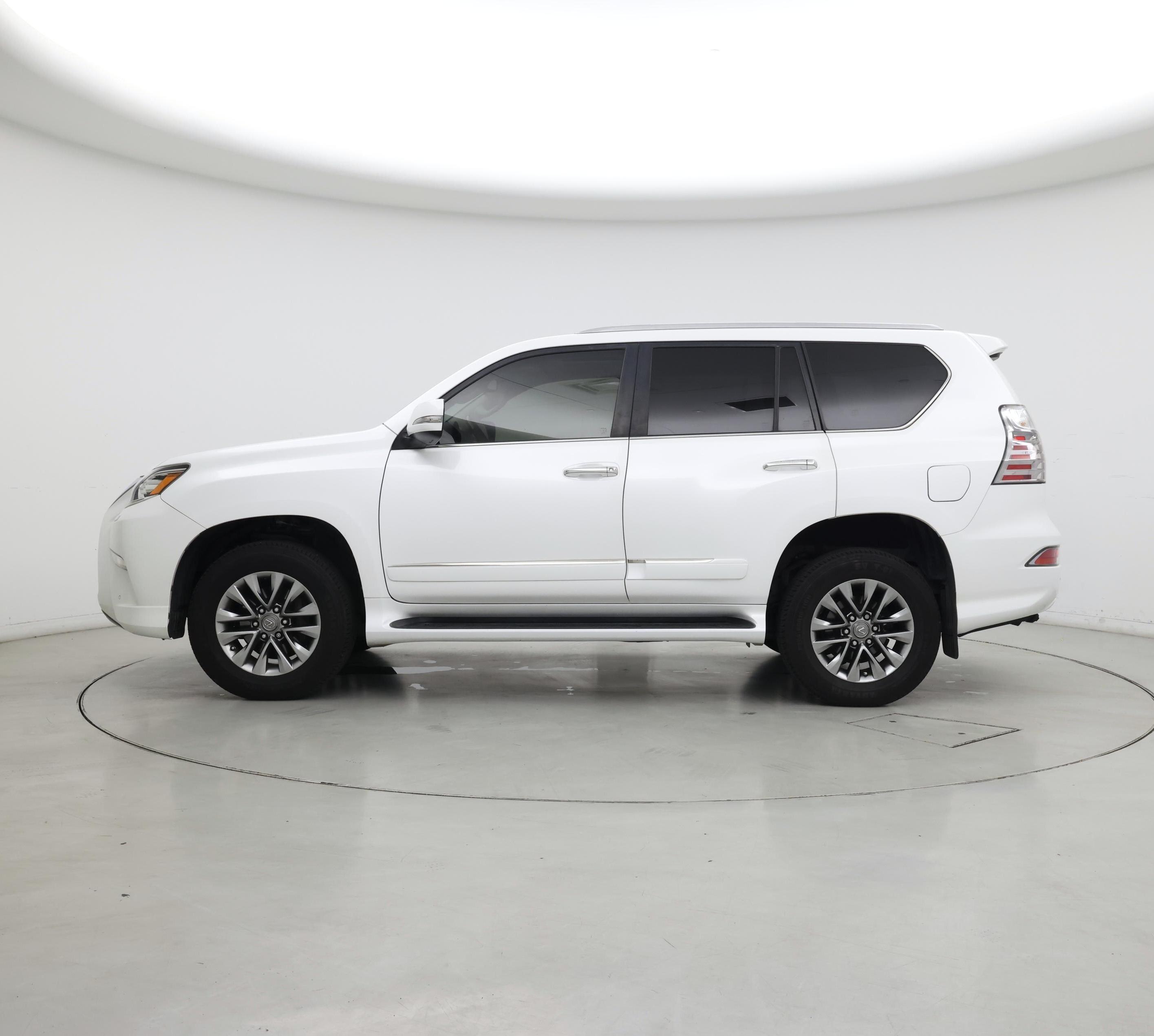 Thumbnail: 2014 Lexus GX - 3