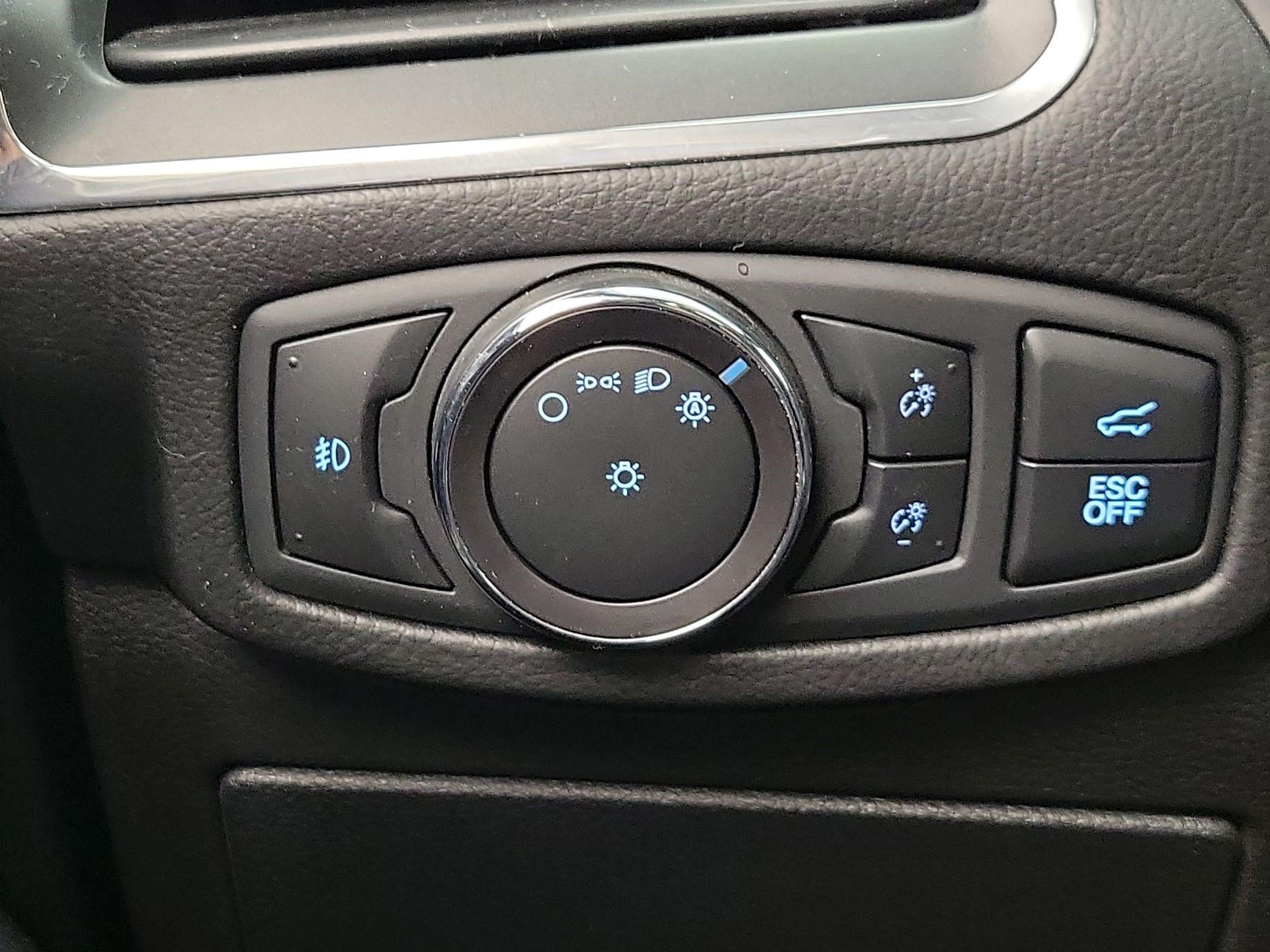 Thumbnail: 2020 Ford Edge - 13