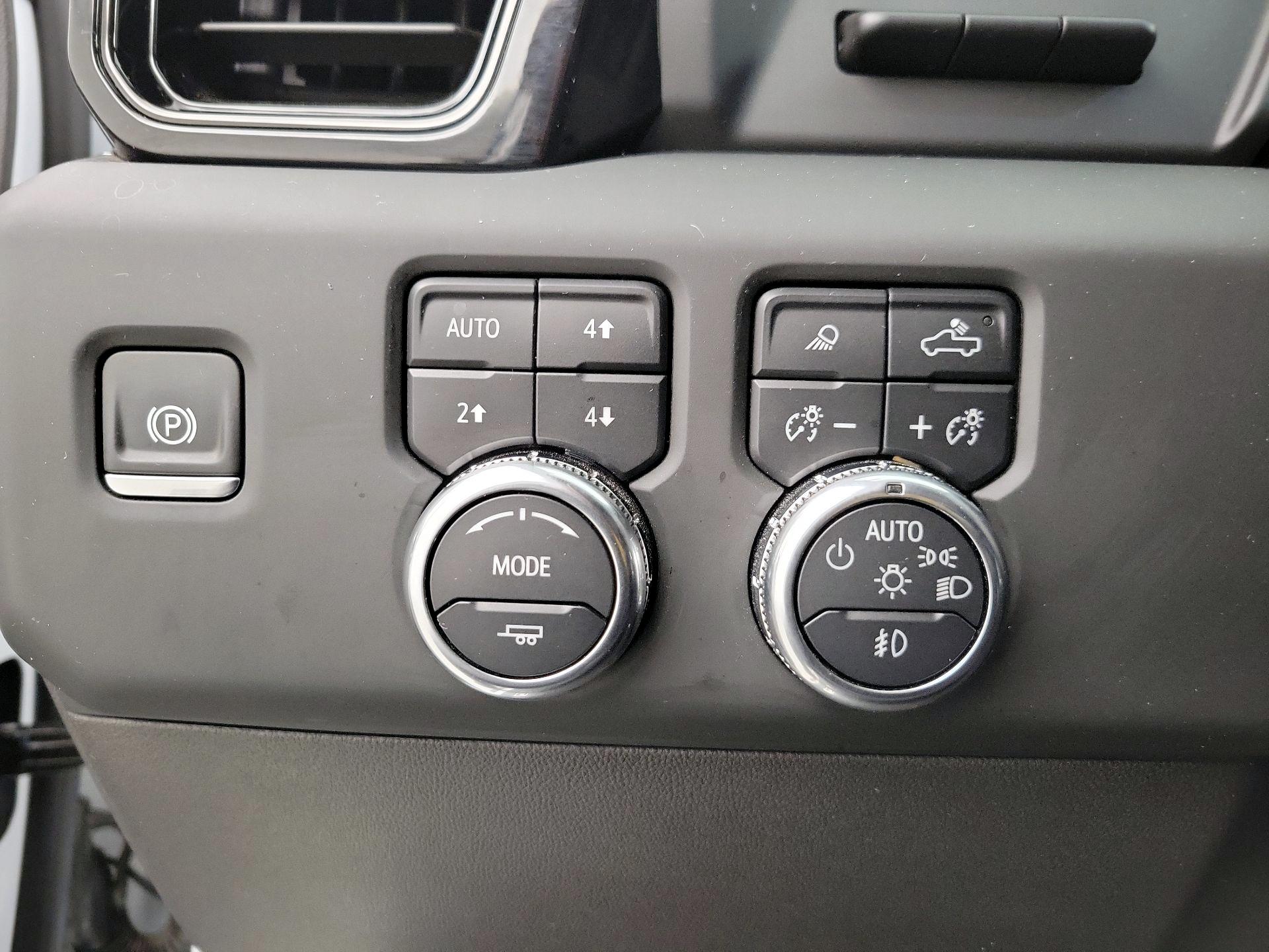 Thumbnail: 2024 GMC Sierra 1500 - 13