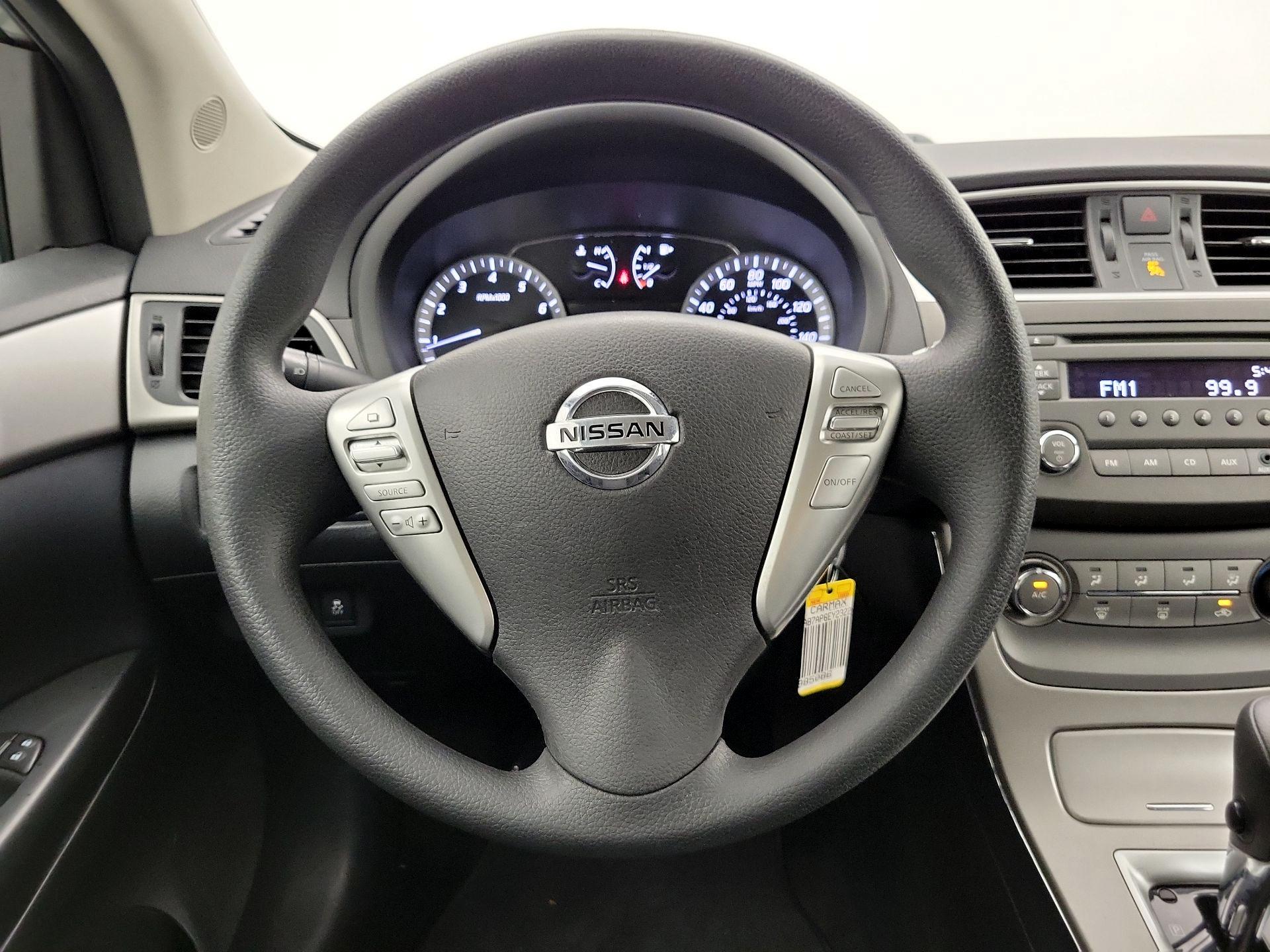 Thumbnail: 2014 Nissan Sentra - 10