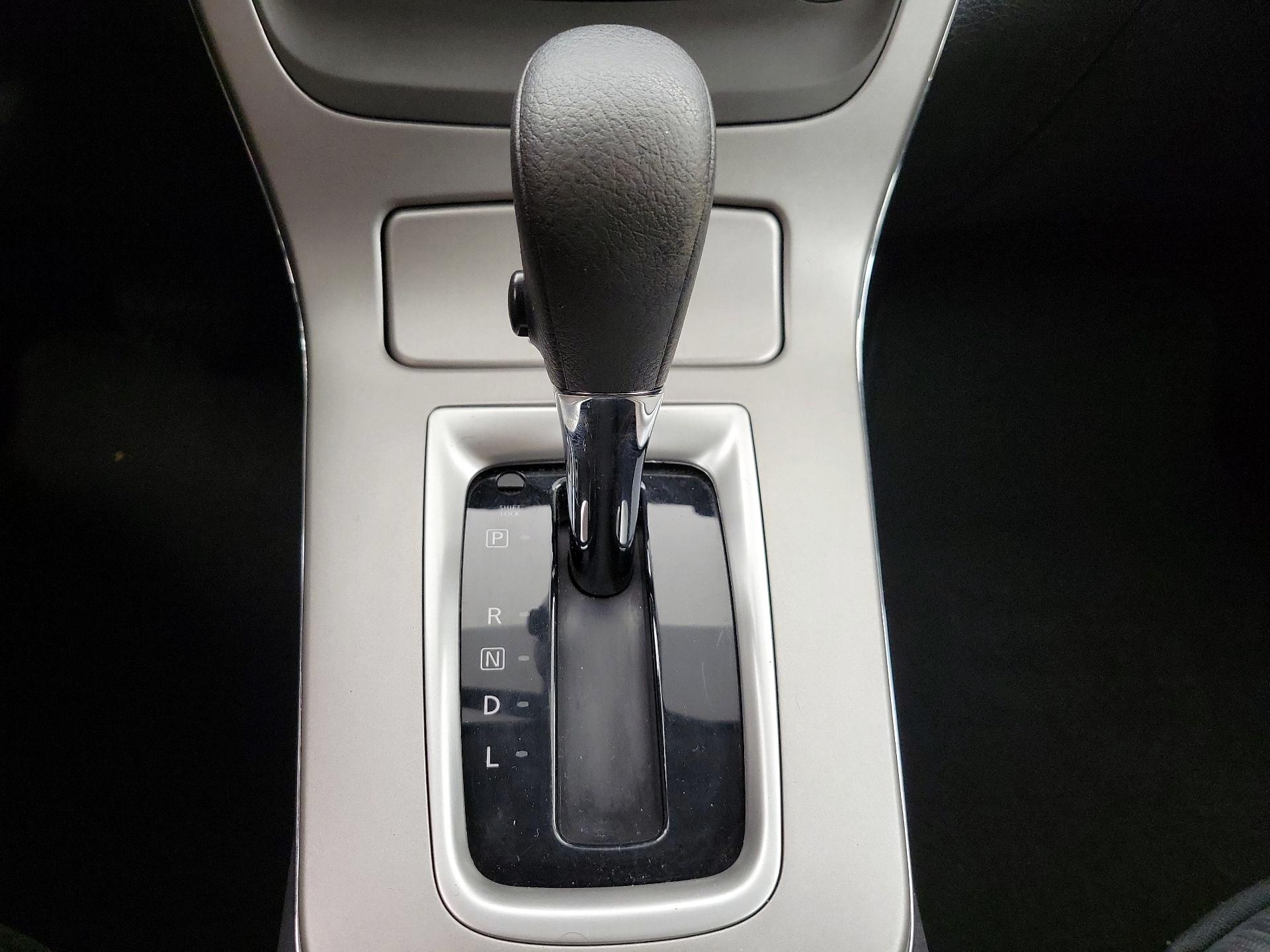 Thumbnail: 2014 Nissan Sentra - 16