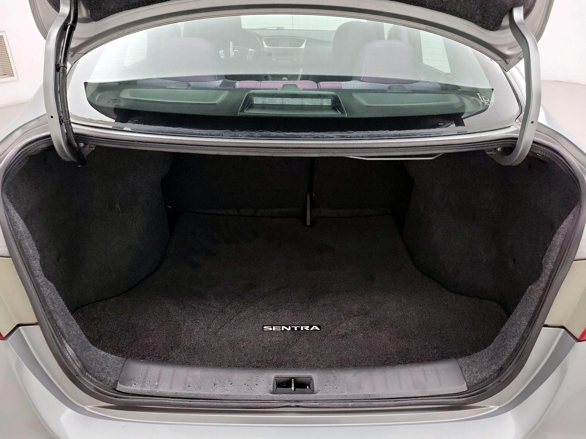 Thumbnail: 2014 Nissan Sentra - 18