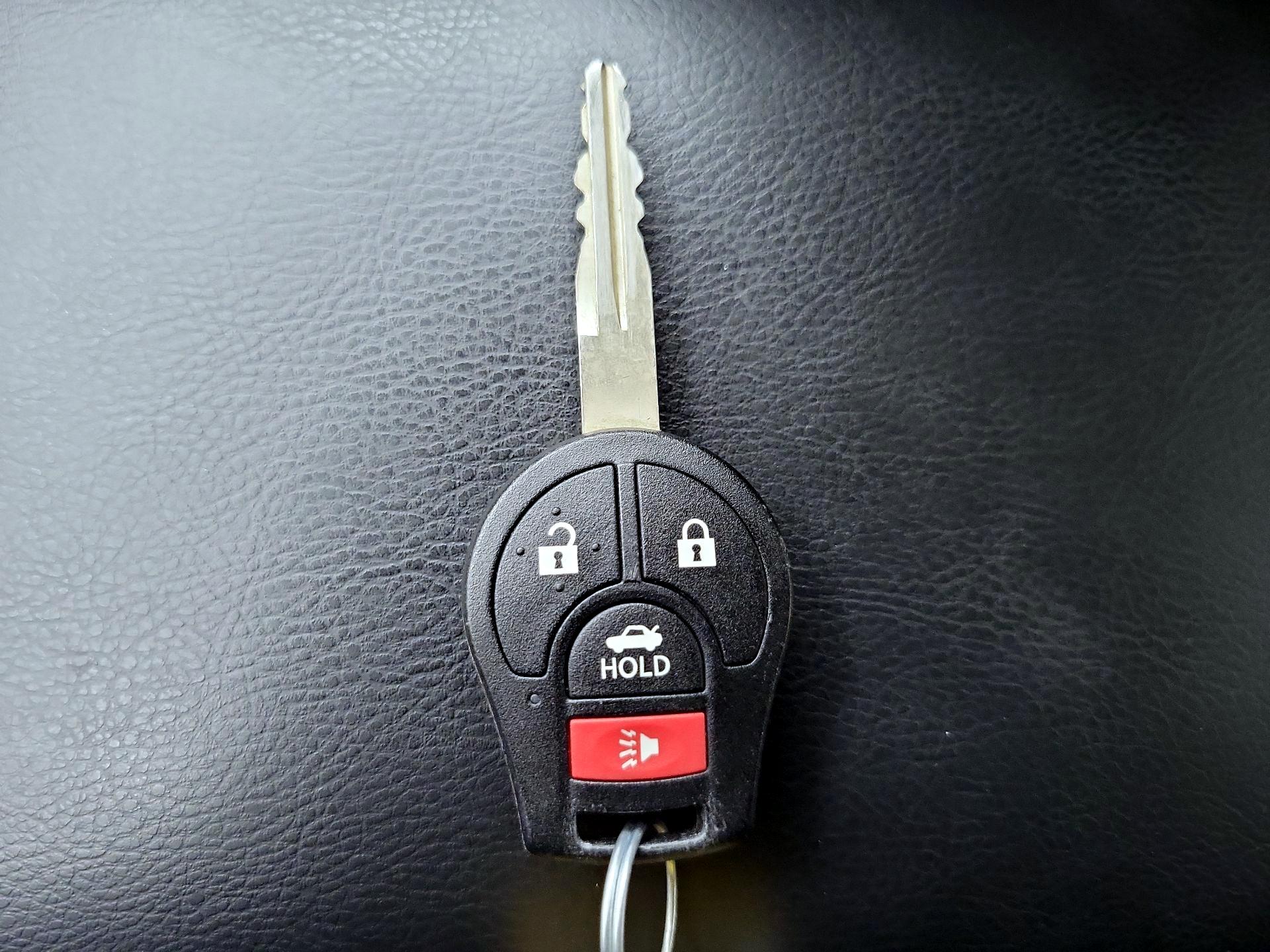 Thumbnail: 2014 Nissan Sentra - 20