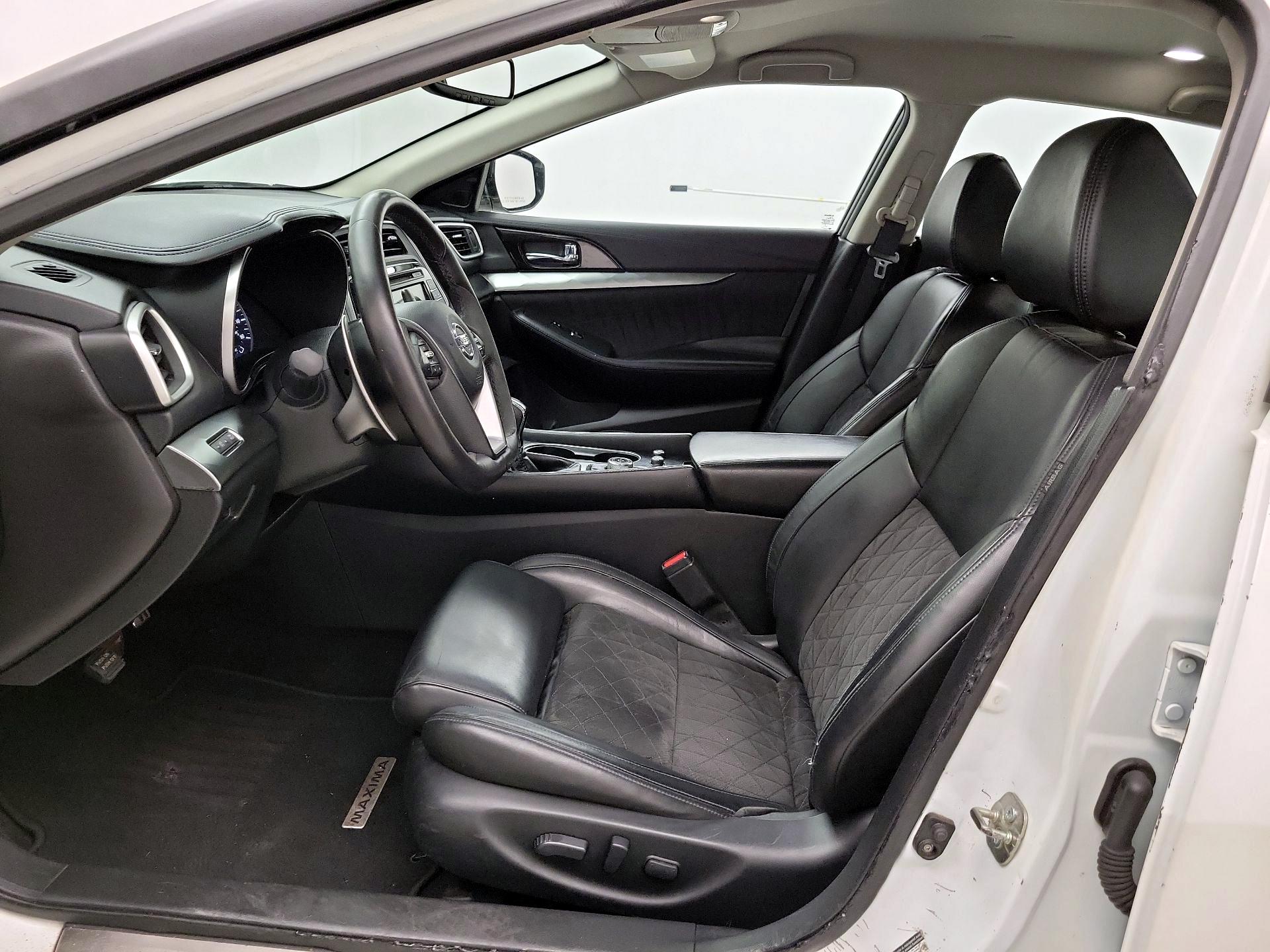 Thumbnail: 2016 Nissan Maxima - 11