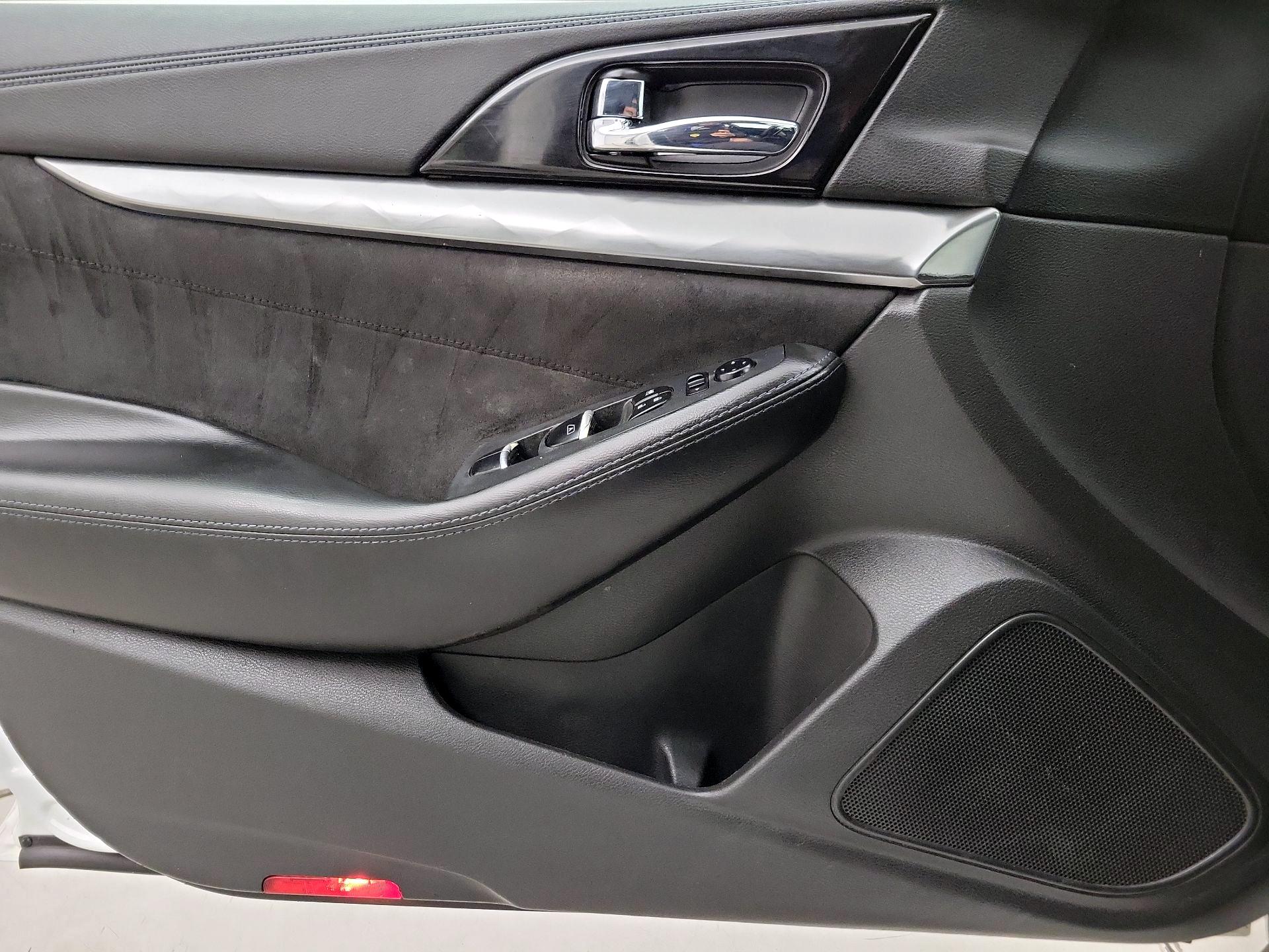 Thumbnail: 2016 Nissan Maxima - 12