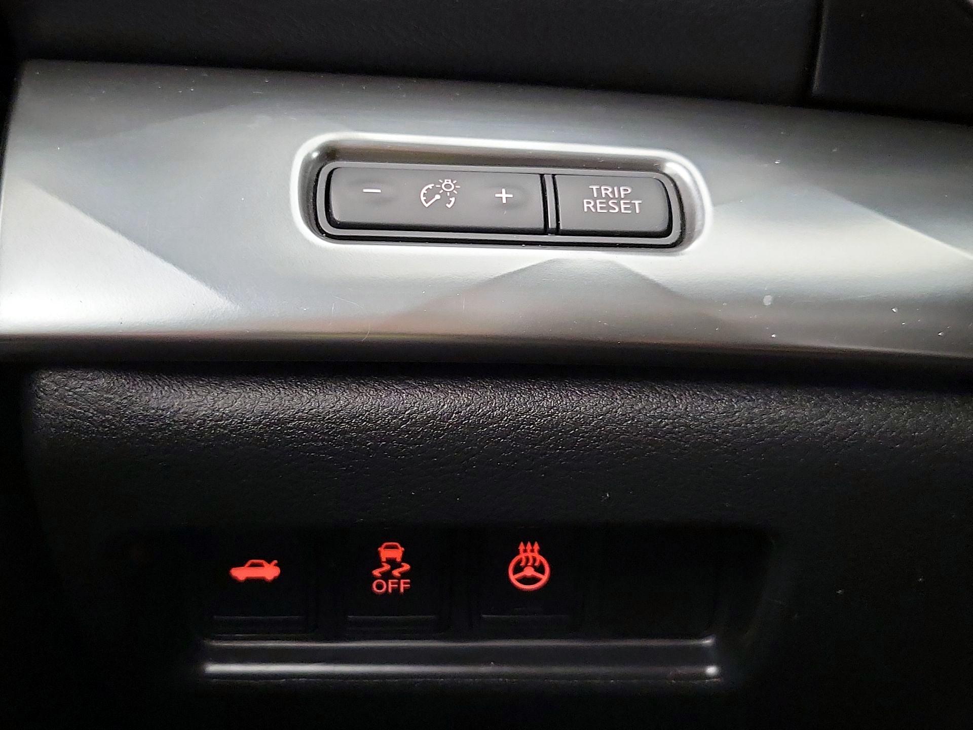 Thumbnail: 2016 Nissan Maxima - 13