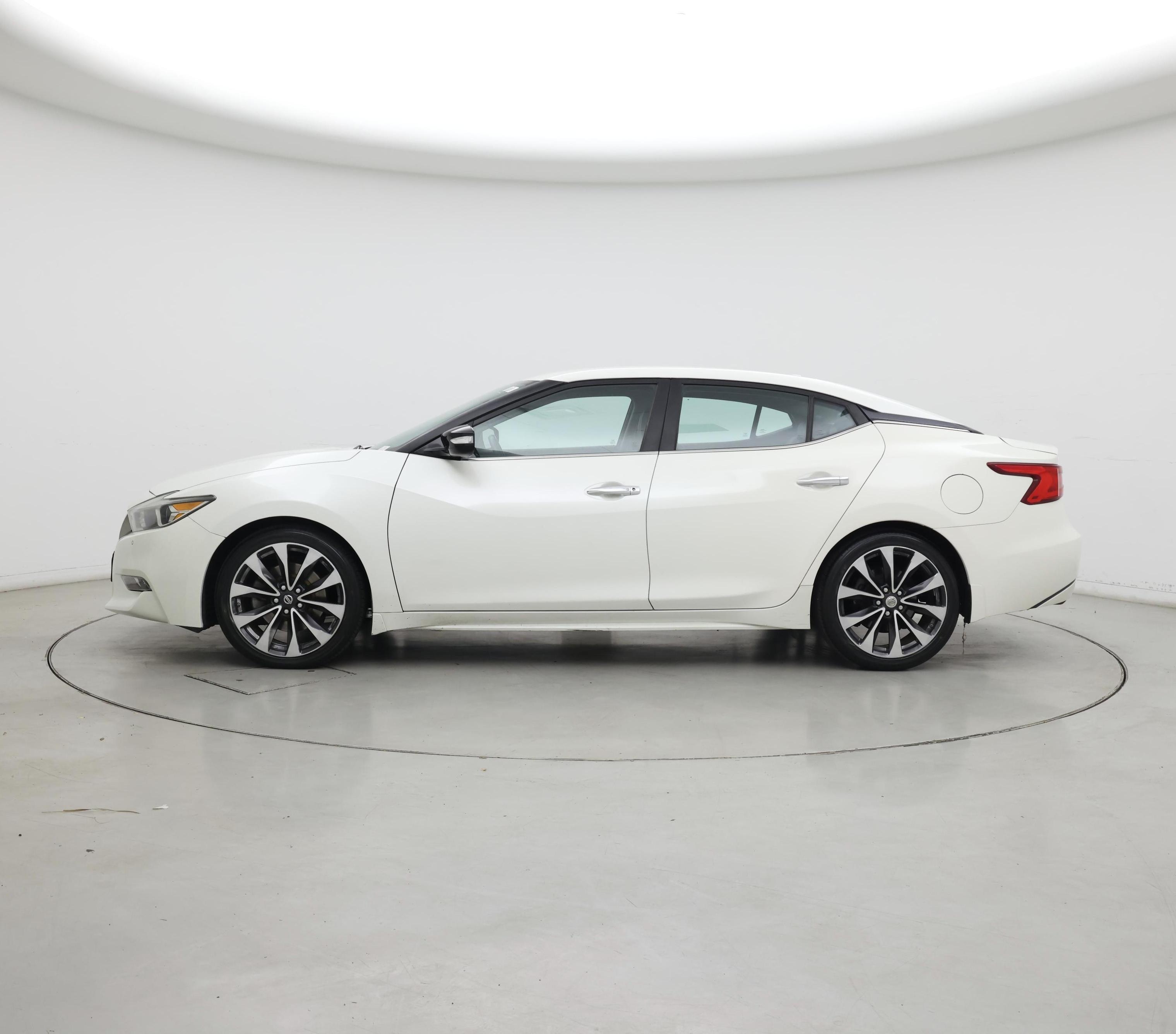 Thumbnail: 2016 Nissan Maxima - 3