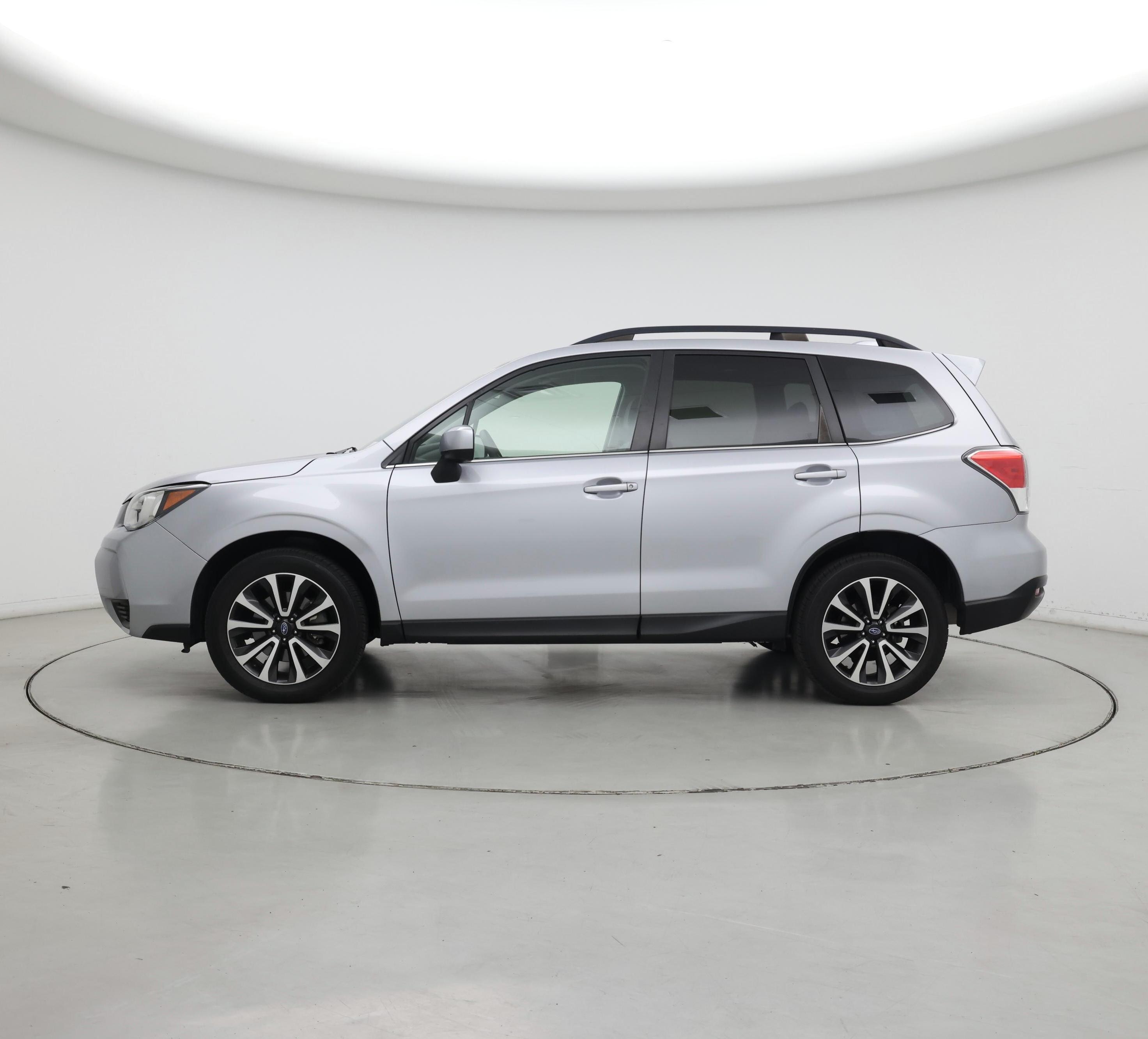 Thumbnail: 2017 Subaru Forester - 3