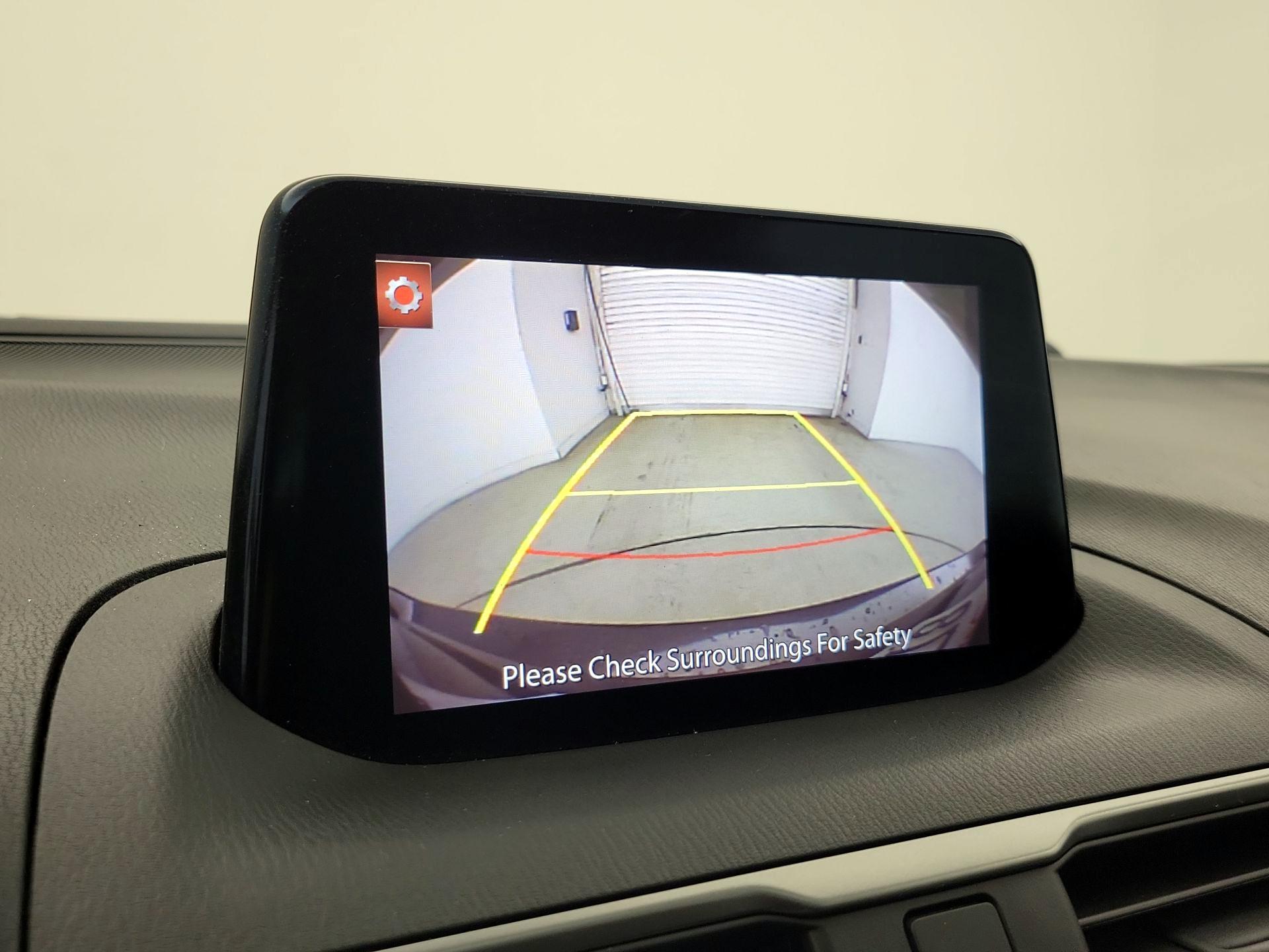 Thumbnail: 2017 Mazda Mazda3 - 14