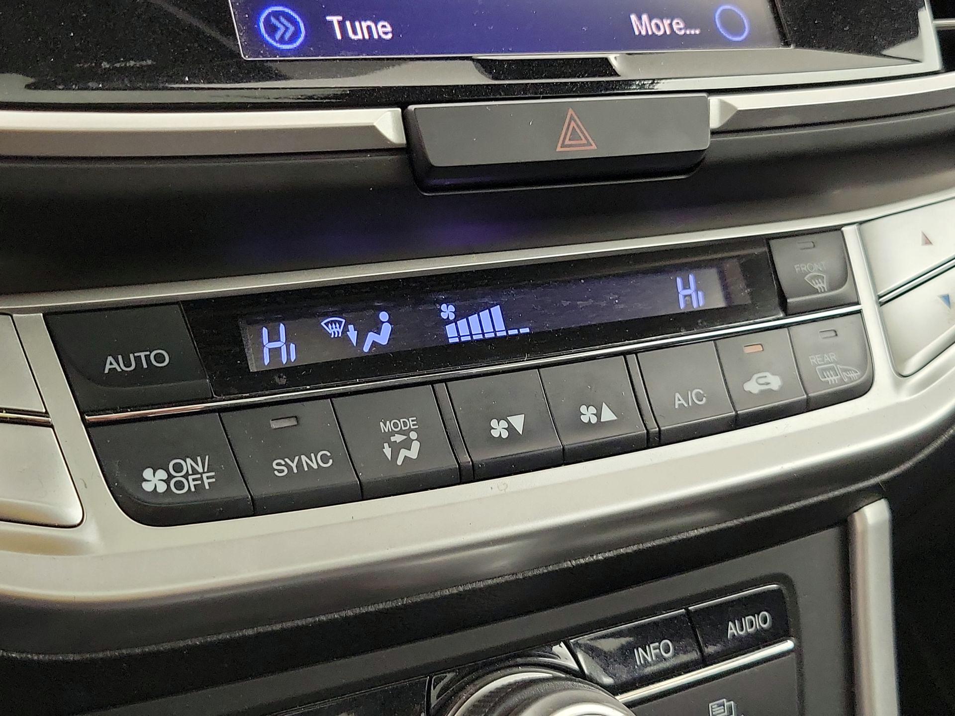 Thumbnail: 2015 Honda Accord - 17