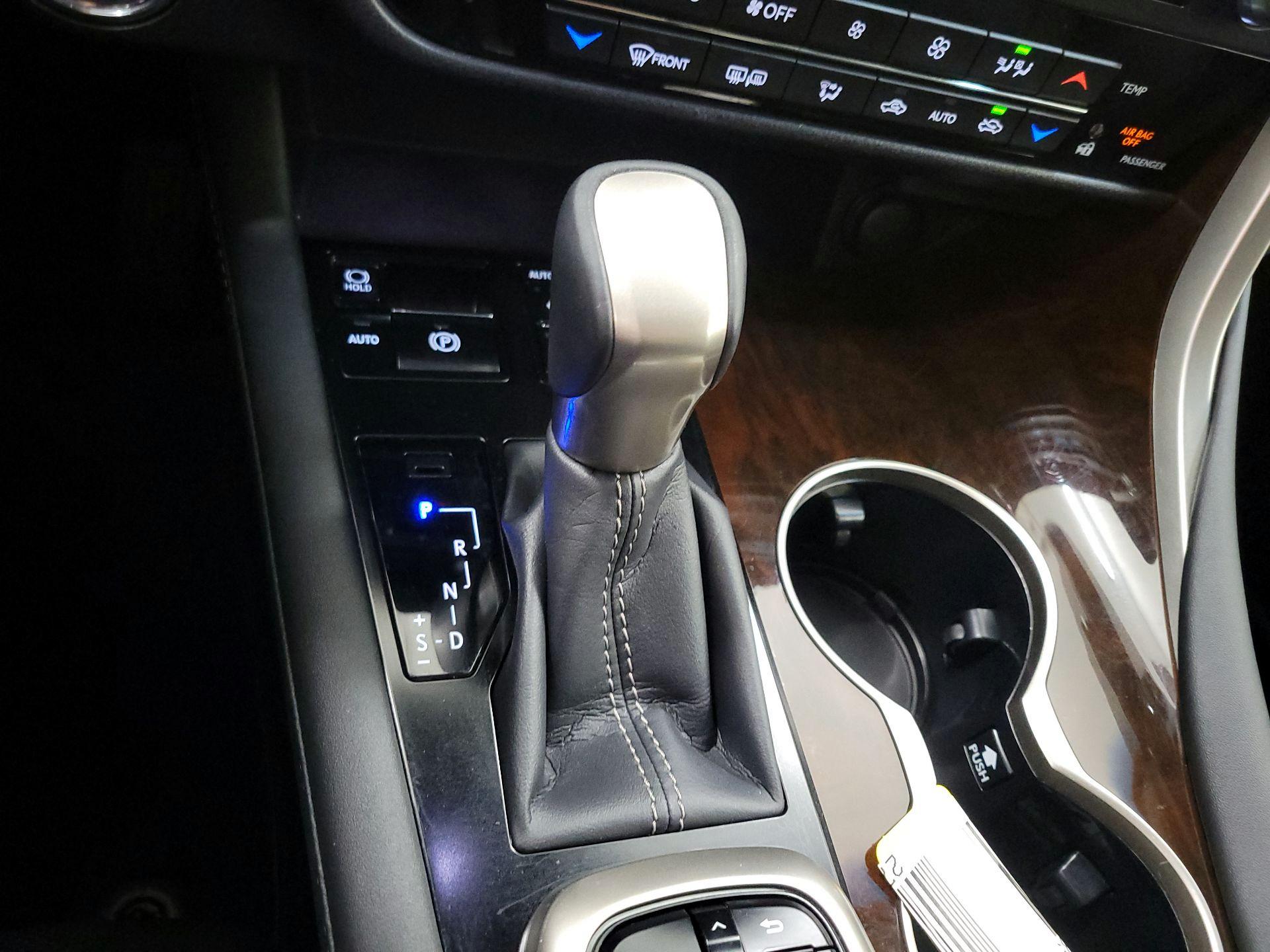 Thumbnail: 2017 Lexus RX - 18