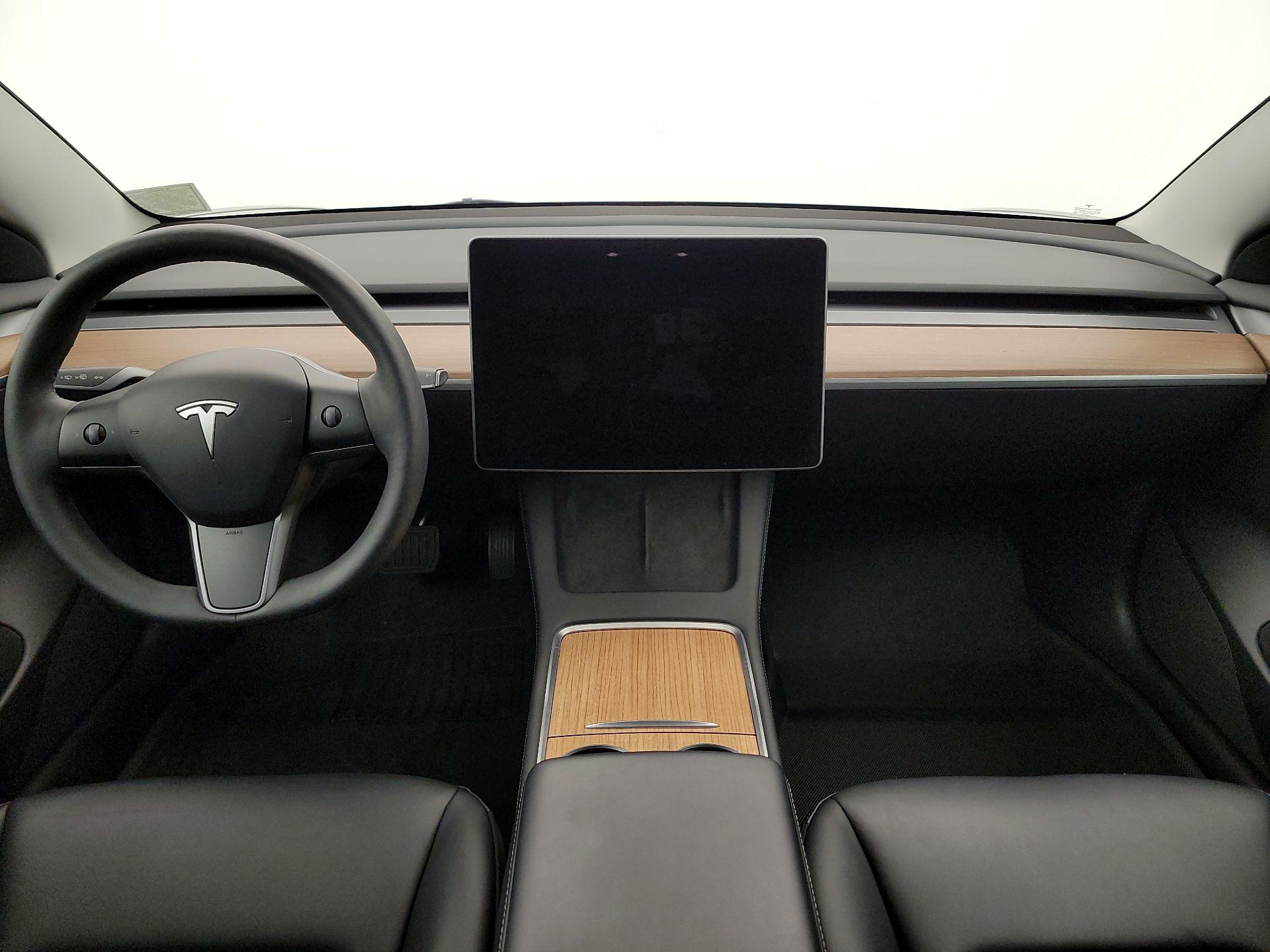 Thumbnail: 2023 Tesla Model 3 - 9