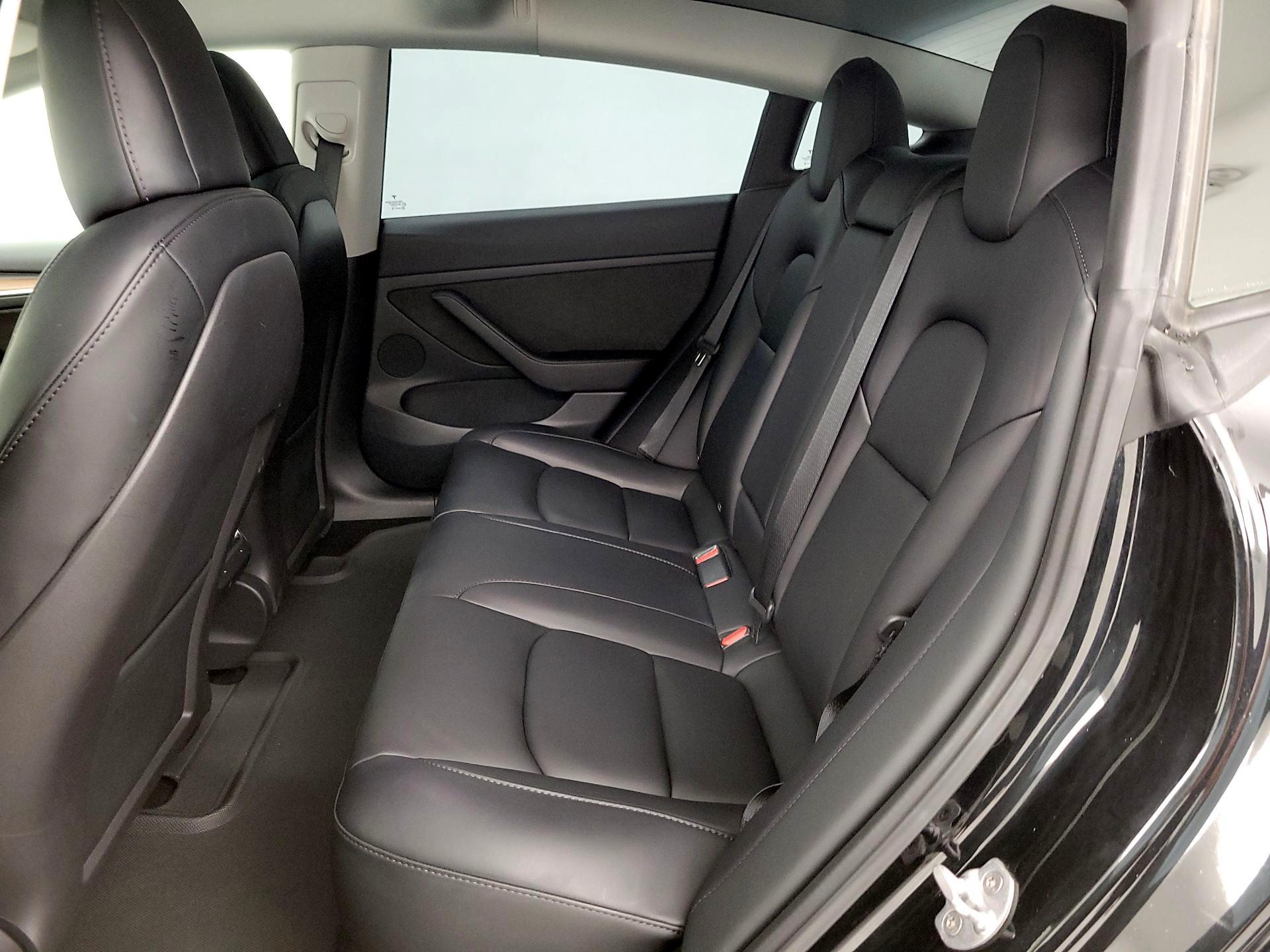 Thumbnail: 2023 Tesla Model 3 - 19