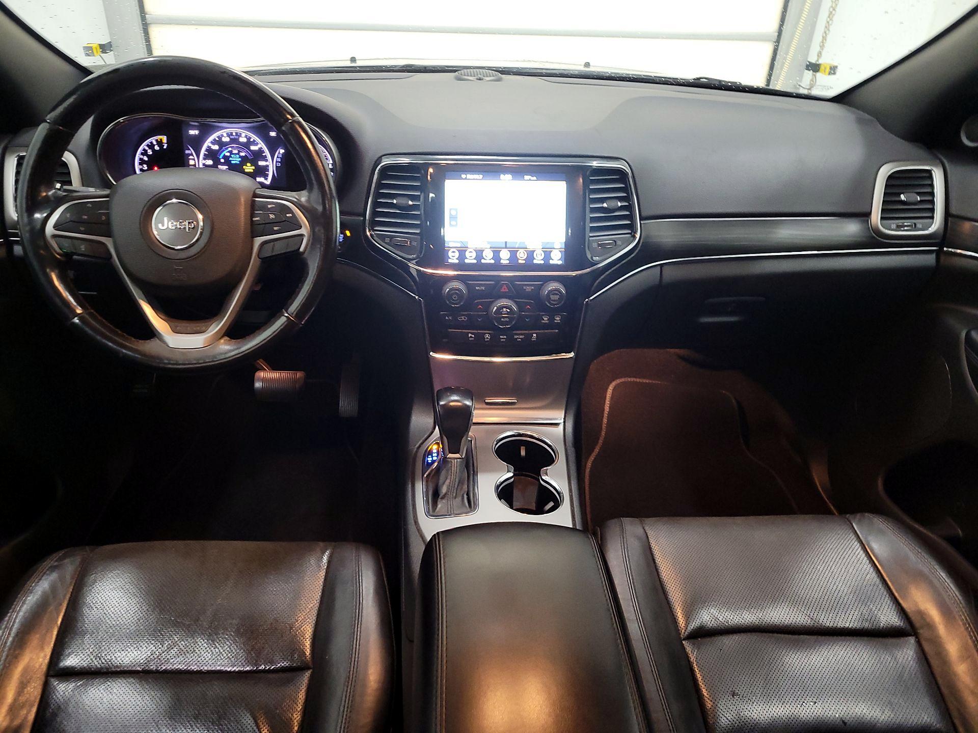 Thumbnail: 2020 Jeep Grand Cherokee - 9