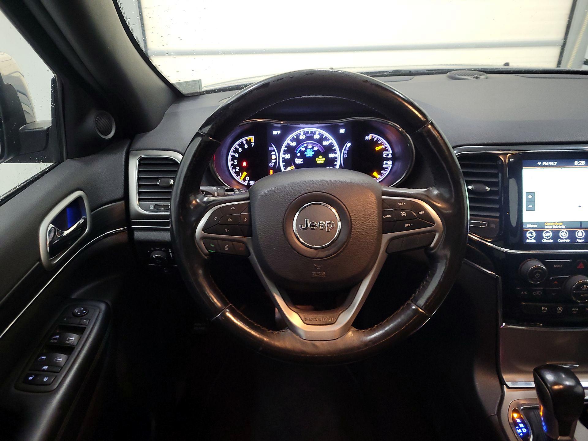 Thumbnail: 2020 Jeep Grand Cherokee - 10