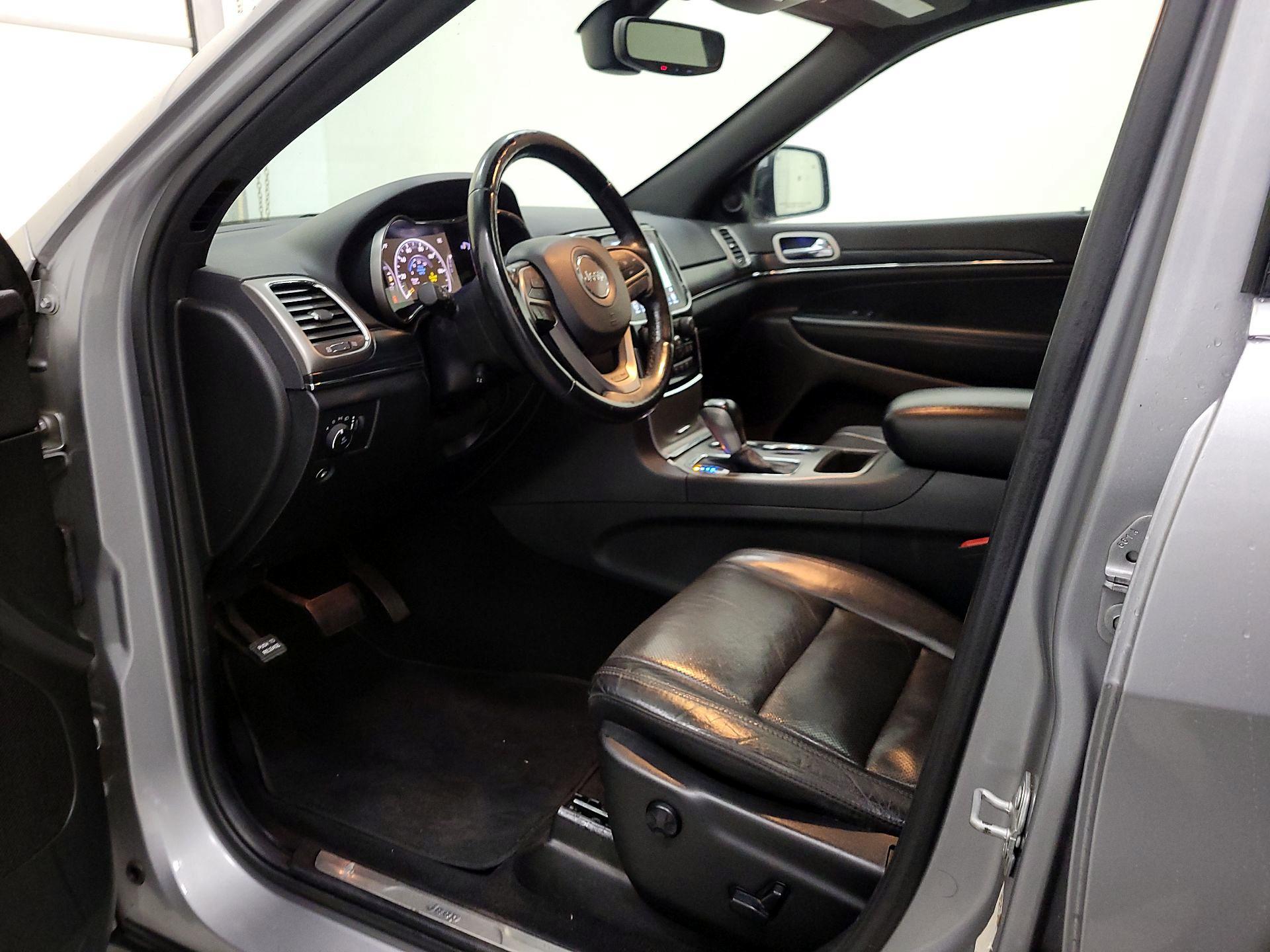 Thumbnail: 2020 Jeep Grand Cherokee - 11