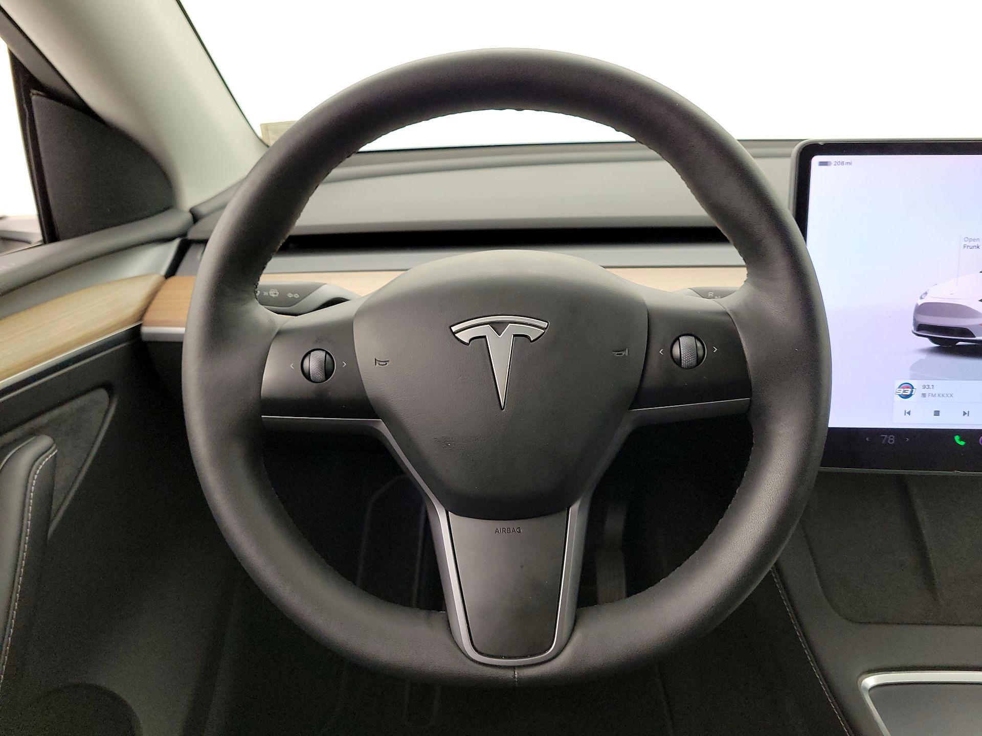 Thumbnail: 2023 Tesla Model Y - 10