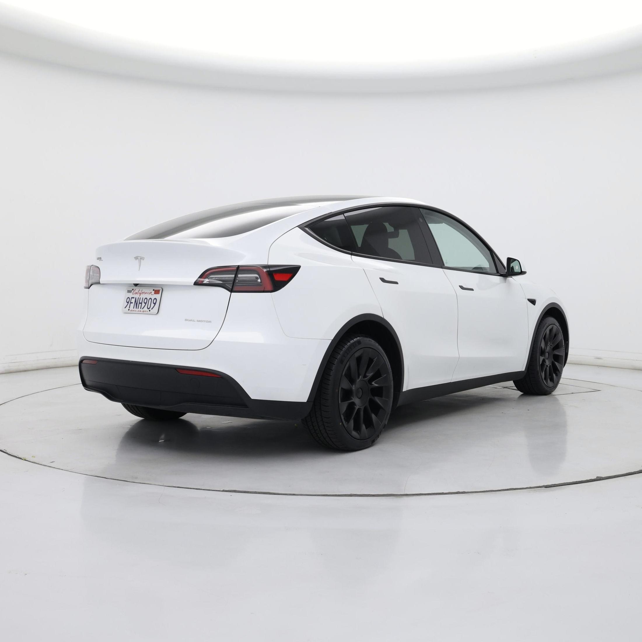 Thumbnail: 2023 Tesla Model Y - 8